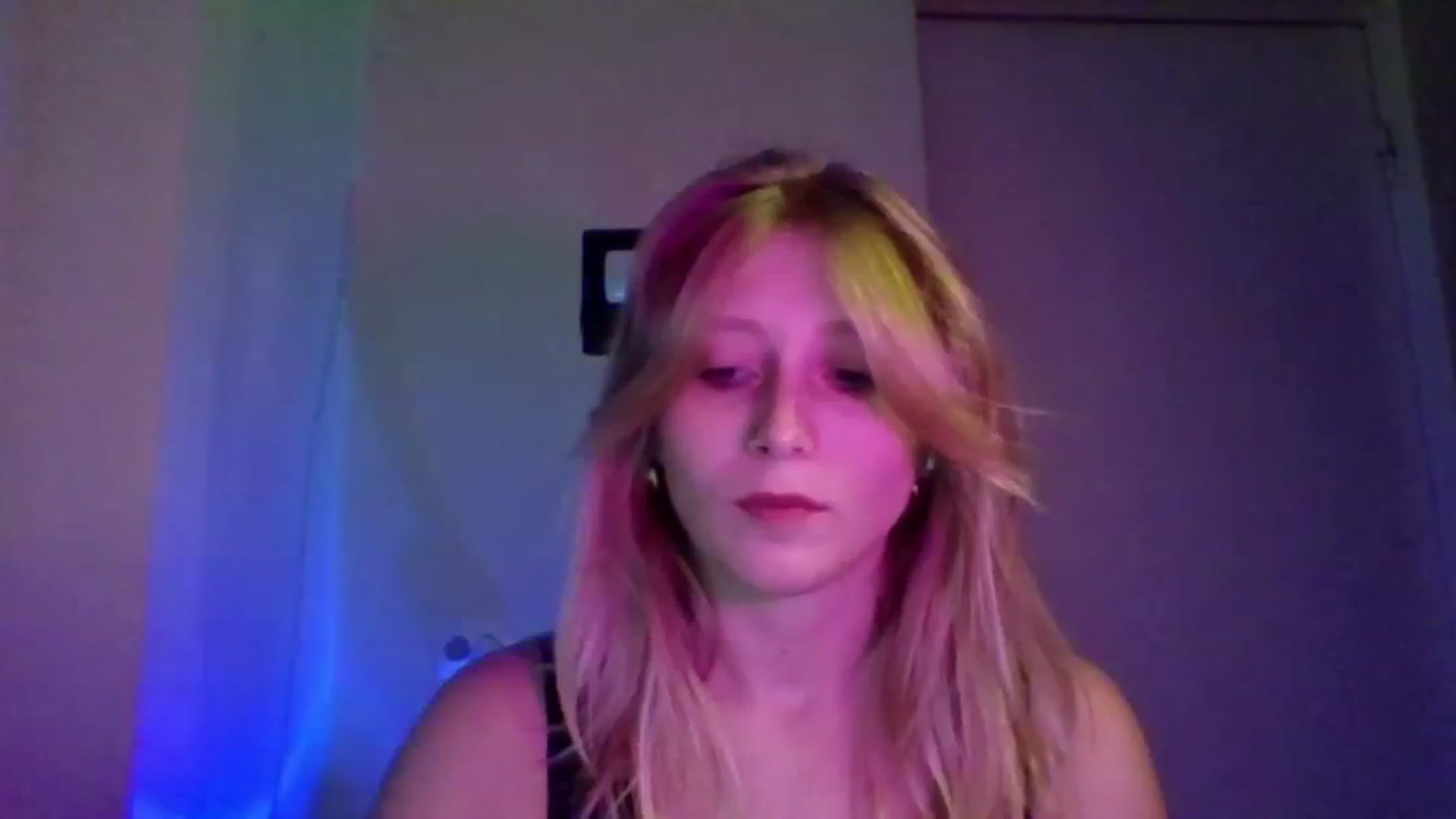 Gallery image thumbnail from EvaMrrr's myfreecams stream on, 10/10/2025, 11:52 image 9 of 20