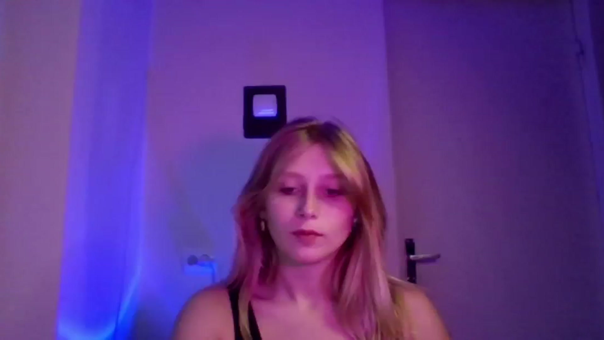 Gallery image thumbnail from EvaMrrr's myfreecams stream on, 10/10/2025, 11:52 image 16 of 20