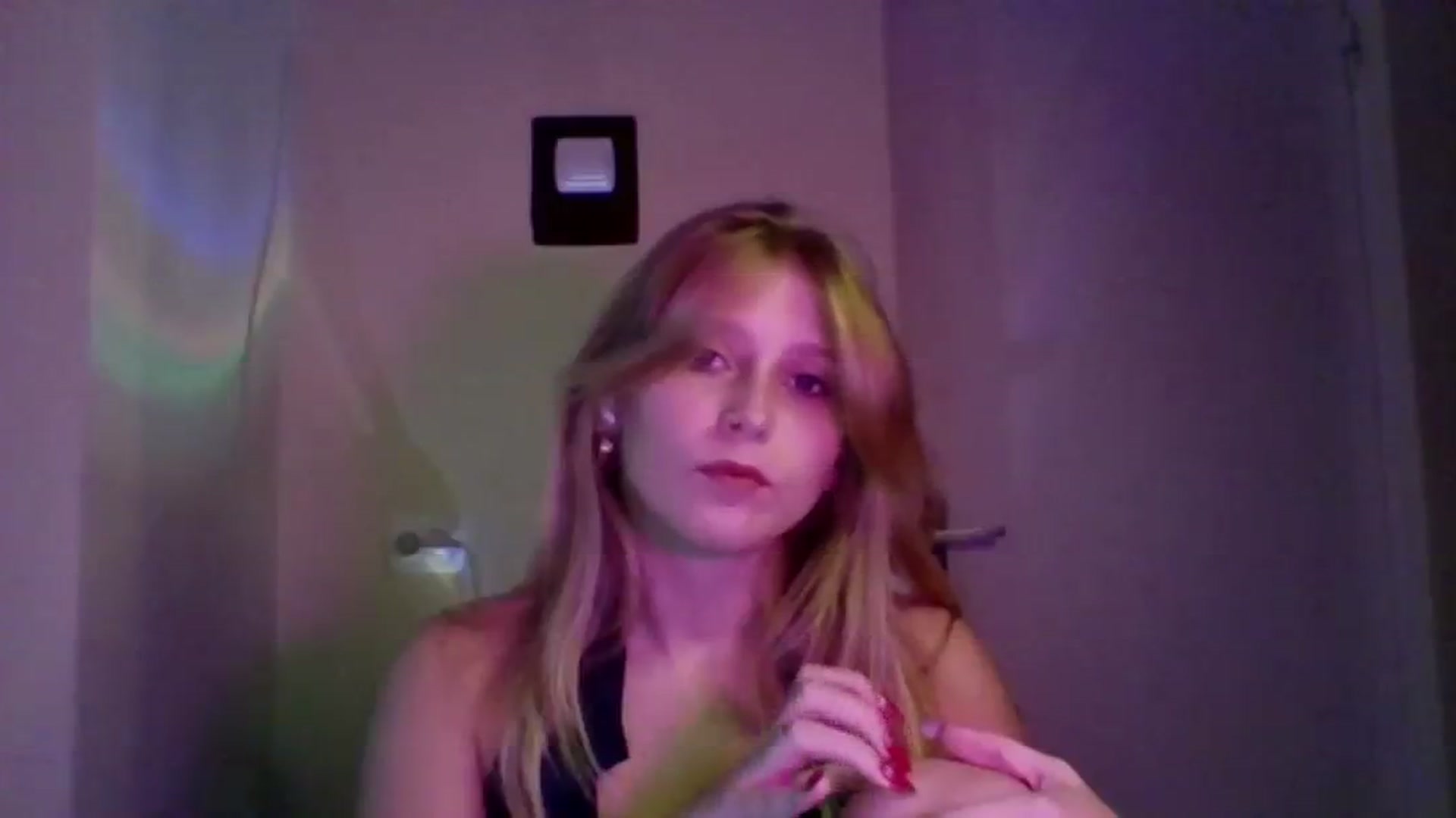 Gallery image thumbnail from EvaMrrr's myfreecams stream on, 10/10/2025, 12:11 image 16 of 20