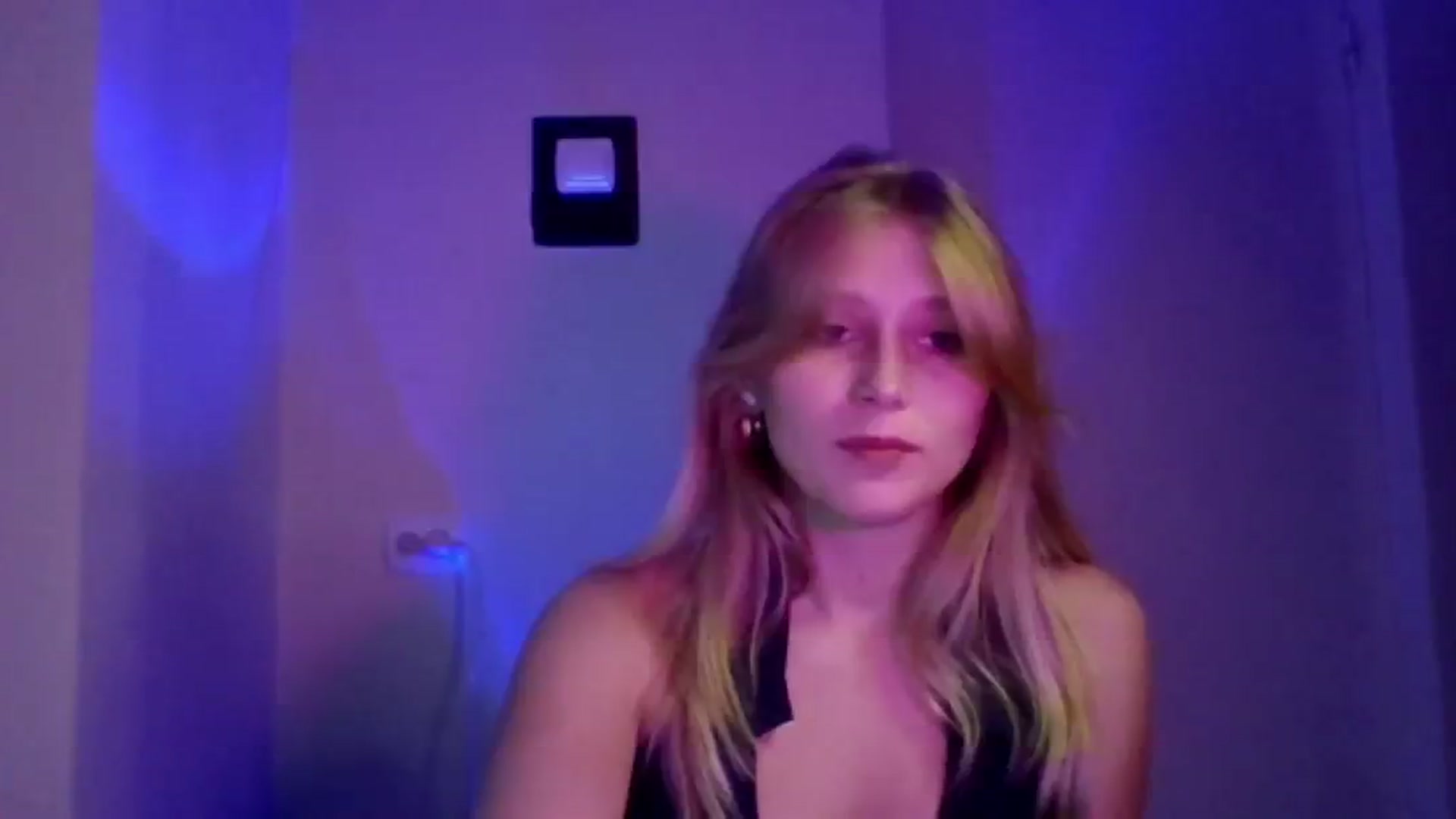 Gallery image thumbnail from EvaMrrr's myfreecams stream on, 10/10/2025, 12:11 image 8 of 20