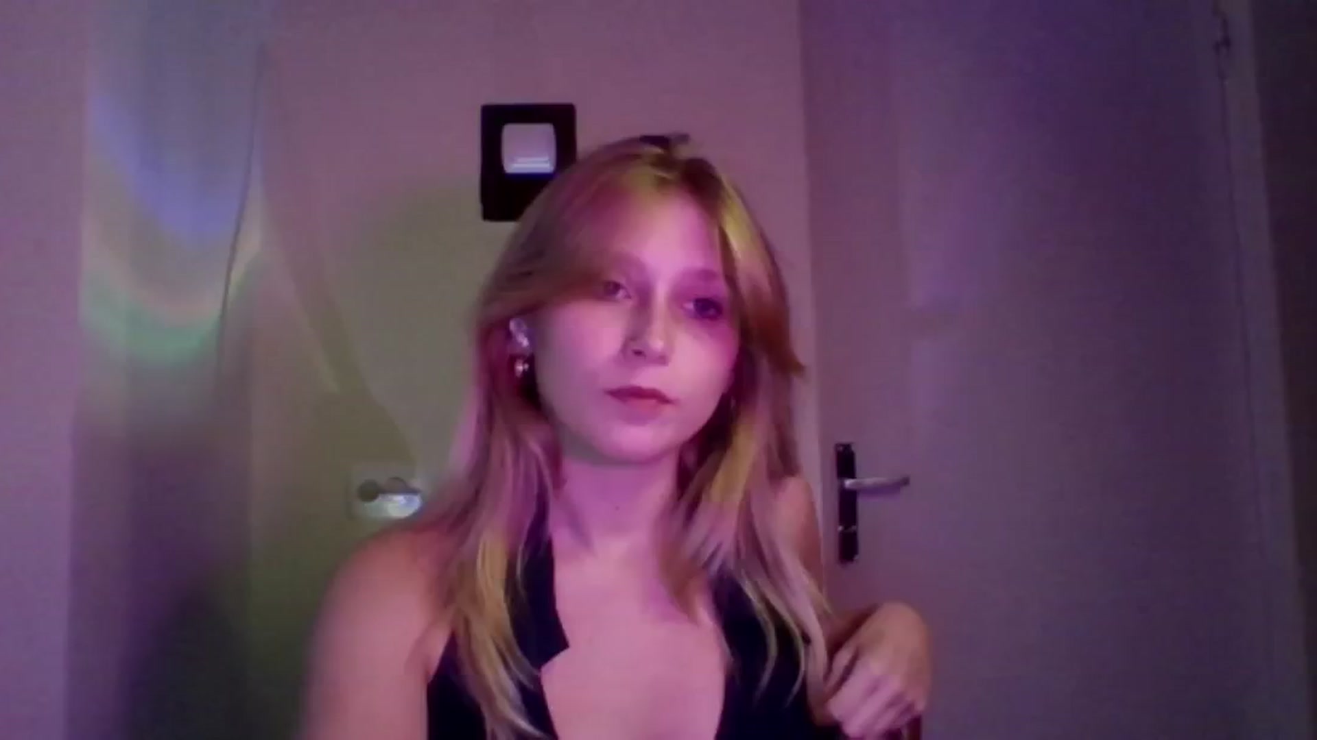 Gallery image thumbnail from EvaMrrr's myfreecams stream on, 10/10/2025, 12:11 image 2 of 20