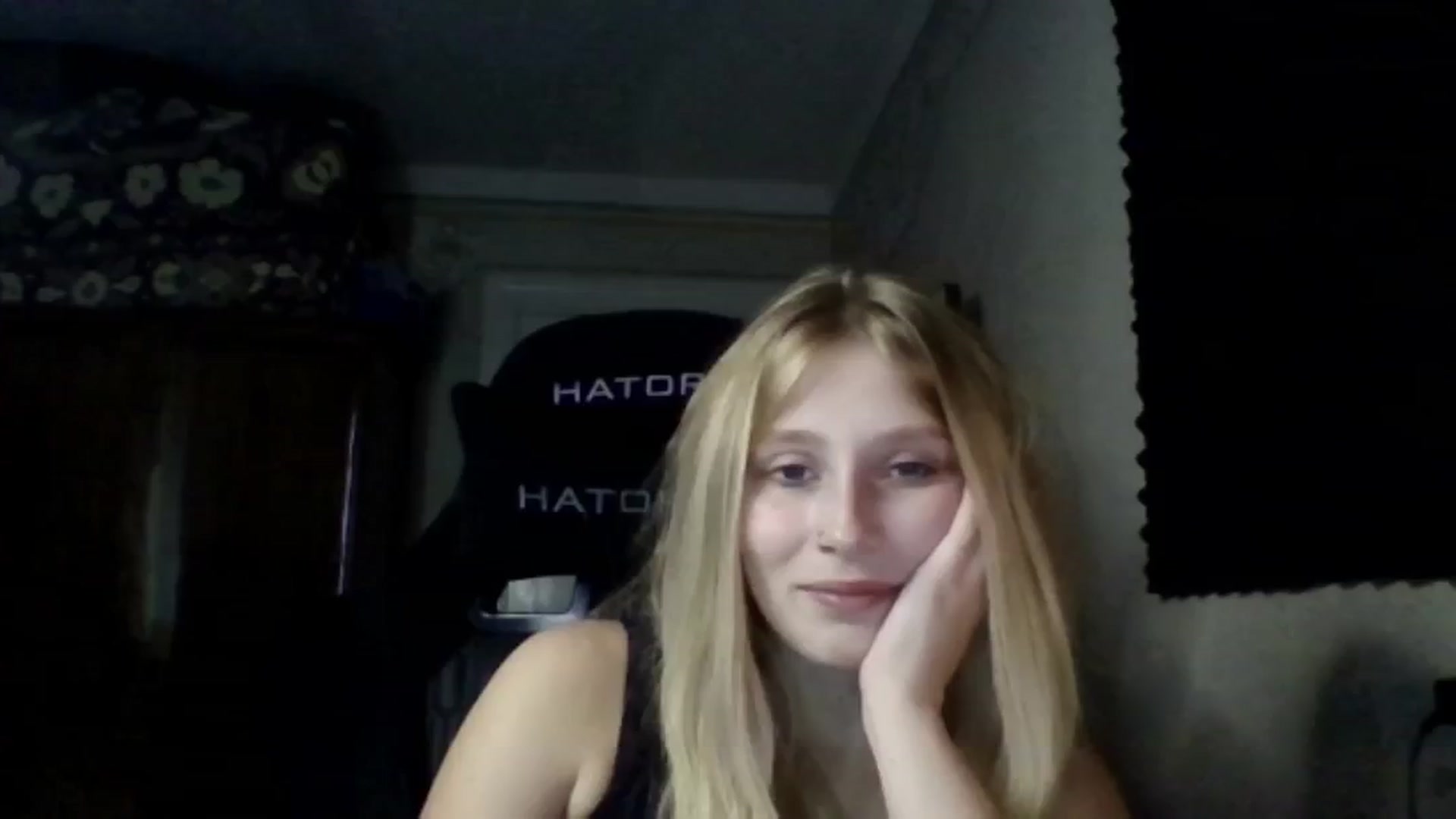 Gallery image thumbnail from EvaMrrr's myfreecams stream on, 10/12/2025, 11:38 image 4 of 20