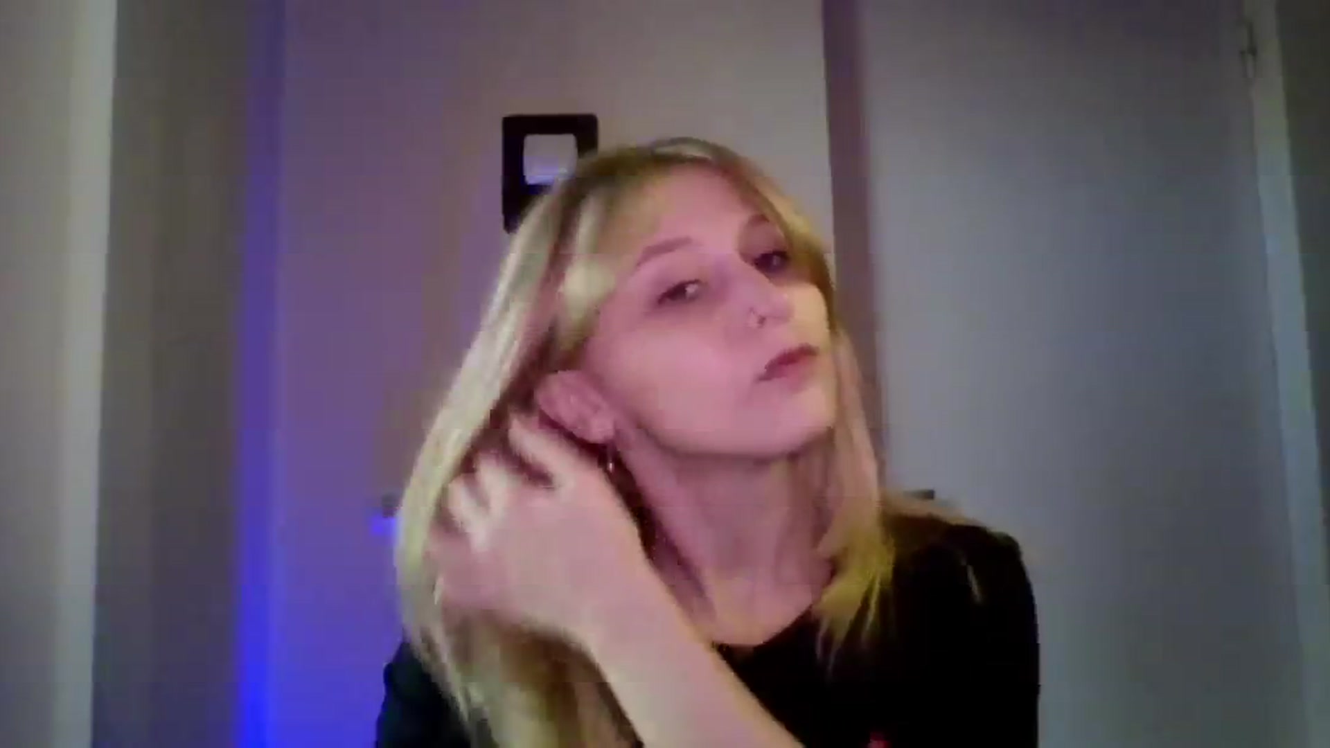 Gallery image thumbnail from EvaMrrr's myfreecams stream on, 11/10/2025, 11:23 image 5 of 20
