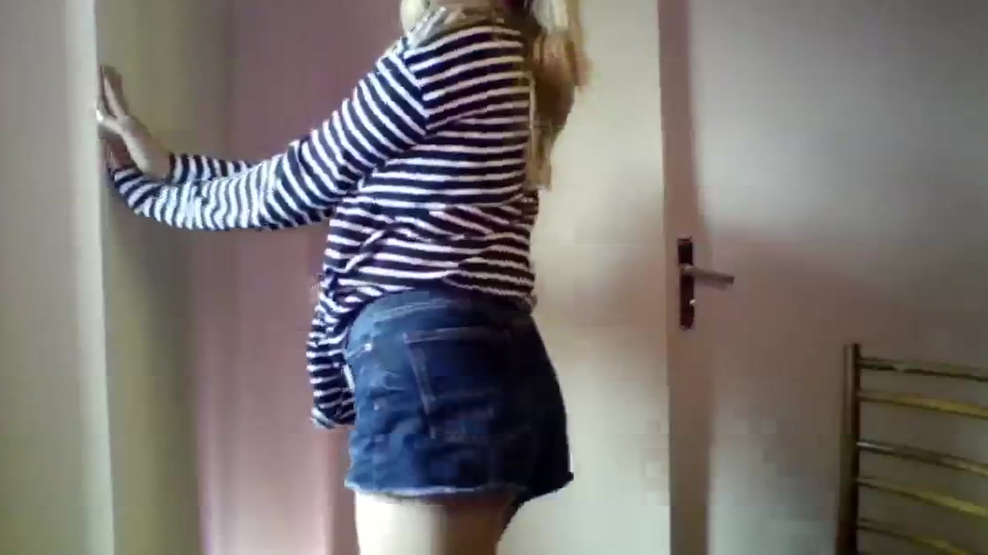 Gallery image thumbnail from EvaMrrr's myfreecams stream on, 11/12/2025, 11:53 image 11 of 20