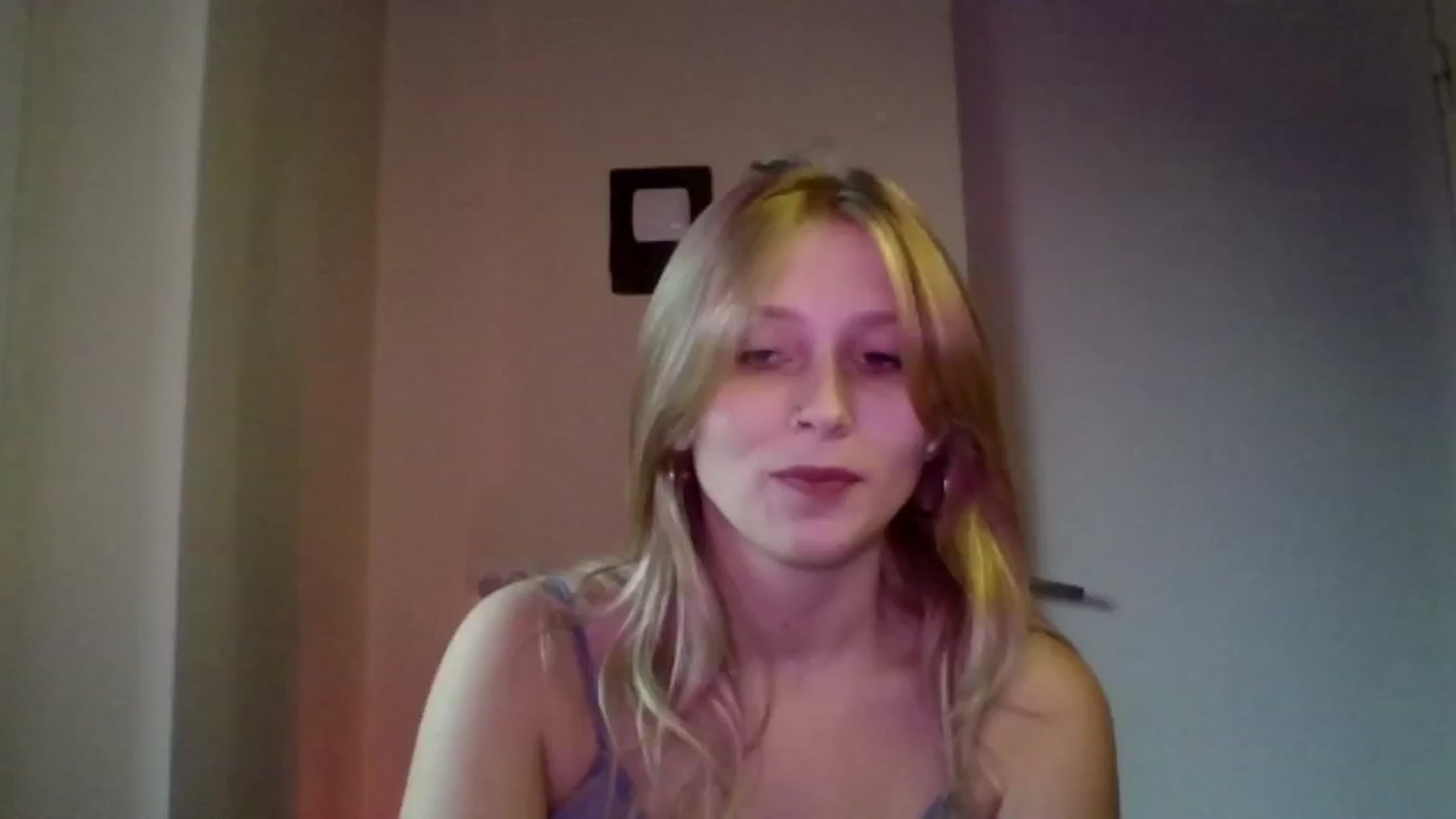 Gallery image thumbnail from EvaMrrr's myfreecams stream on, 11/12/2025, 12:14 image 5 of 20