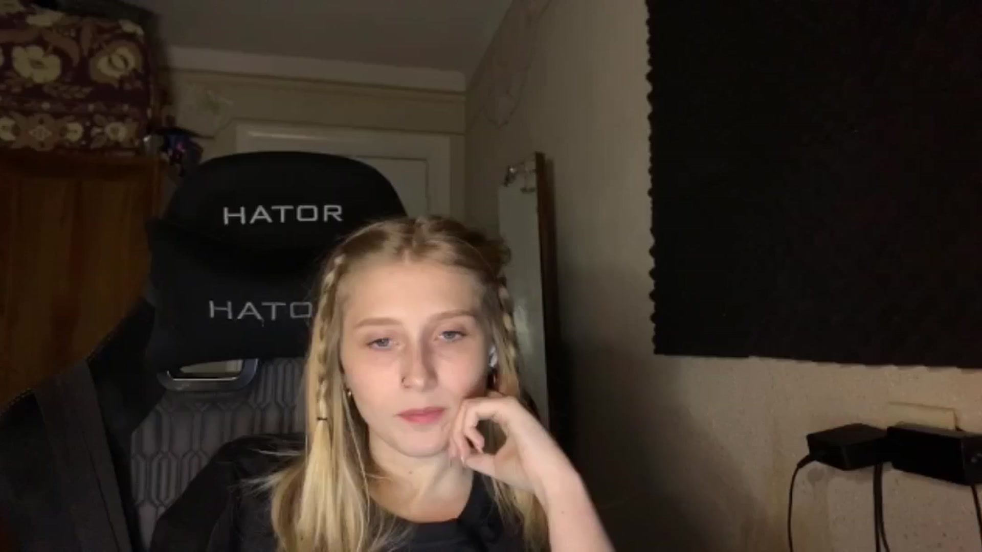 Gallery image thumbnail from EvaMrrr's myfreecams stream on, 12/13/2025, 19:20 image 17 of 20