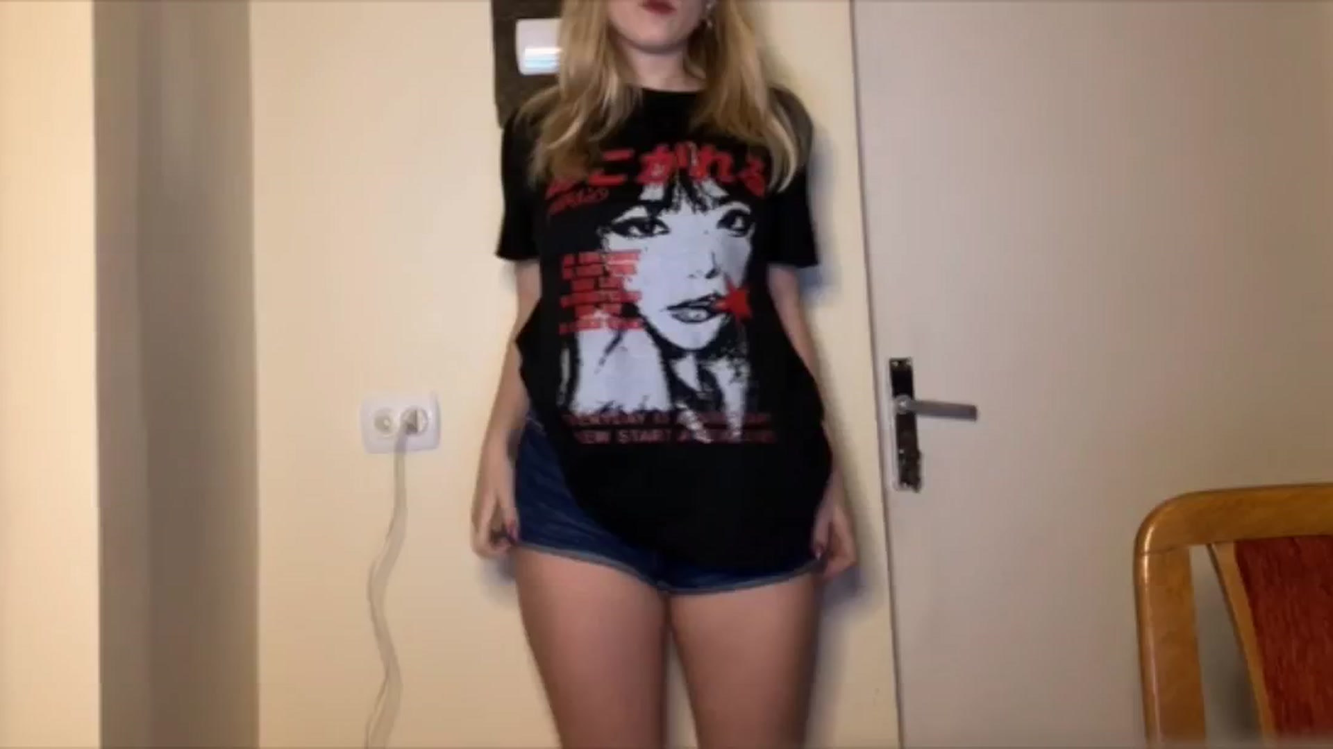 Gallery image thumbnail from EvaMrrr's myfreecams stream on, 03/28/2026, 19:00 image 16 of 20