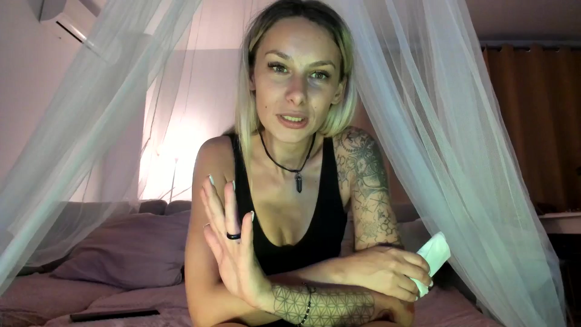 Gallery image thumbnail from EvaNesssa's myfreecams stream on, 10/10/2025, 01:40 image 19 of 20