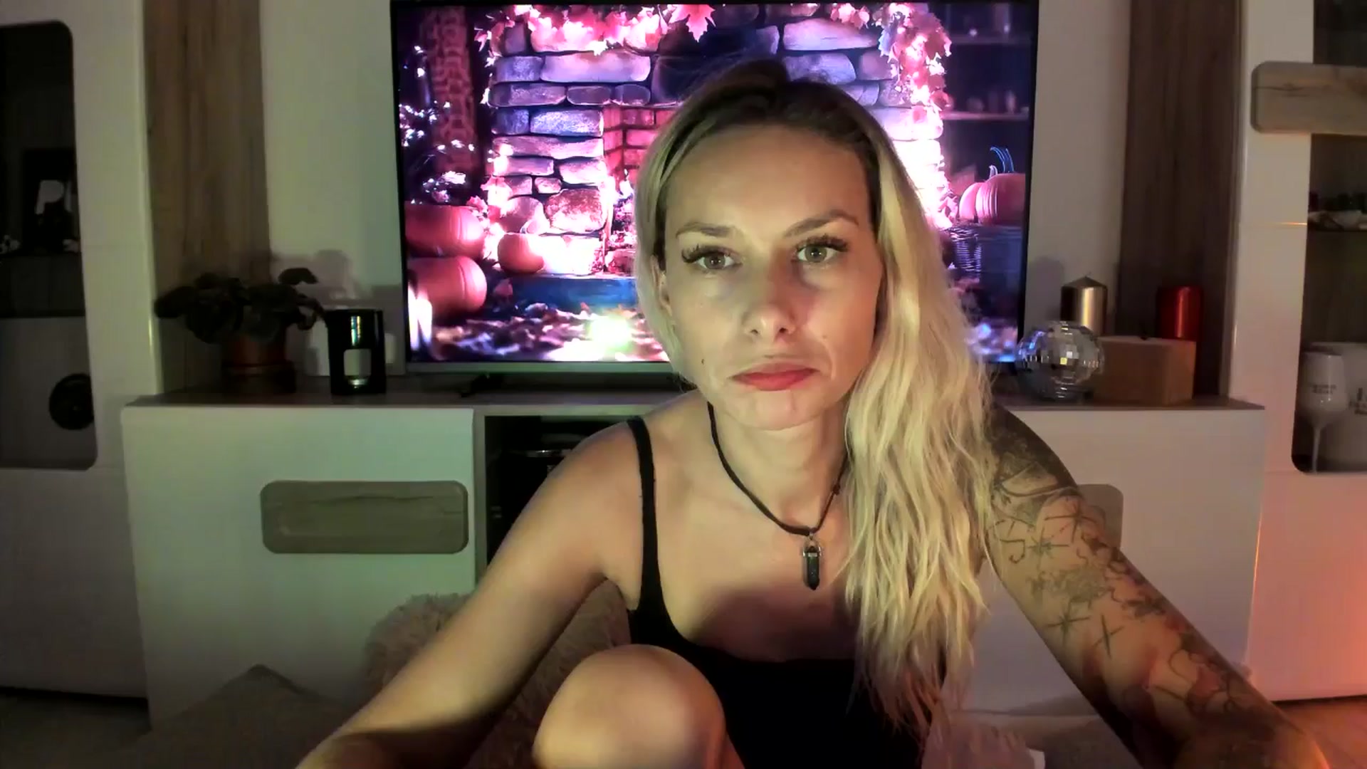 Gallery image thumbnail from EvaNesssa's myfreecams stream on, 10/14/2025, 02:35 image 1 of 20