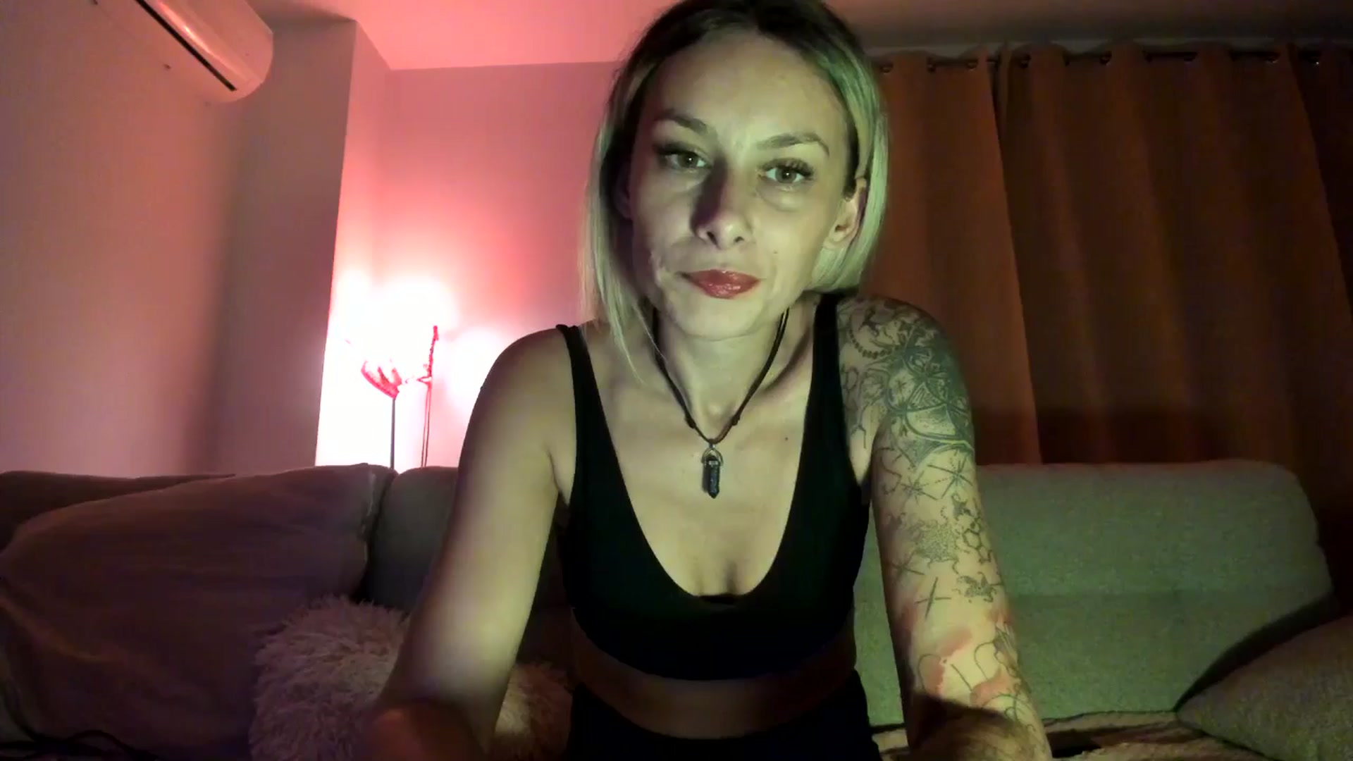 Gallery image thumbnail from EvaNesssa's myfreecams stream on, 10/19/2025, 24:04 image 20 of 20