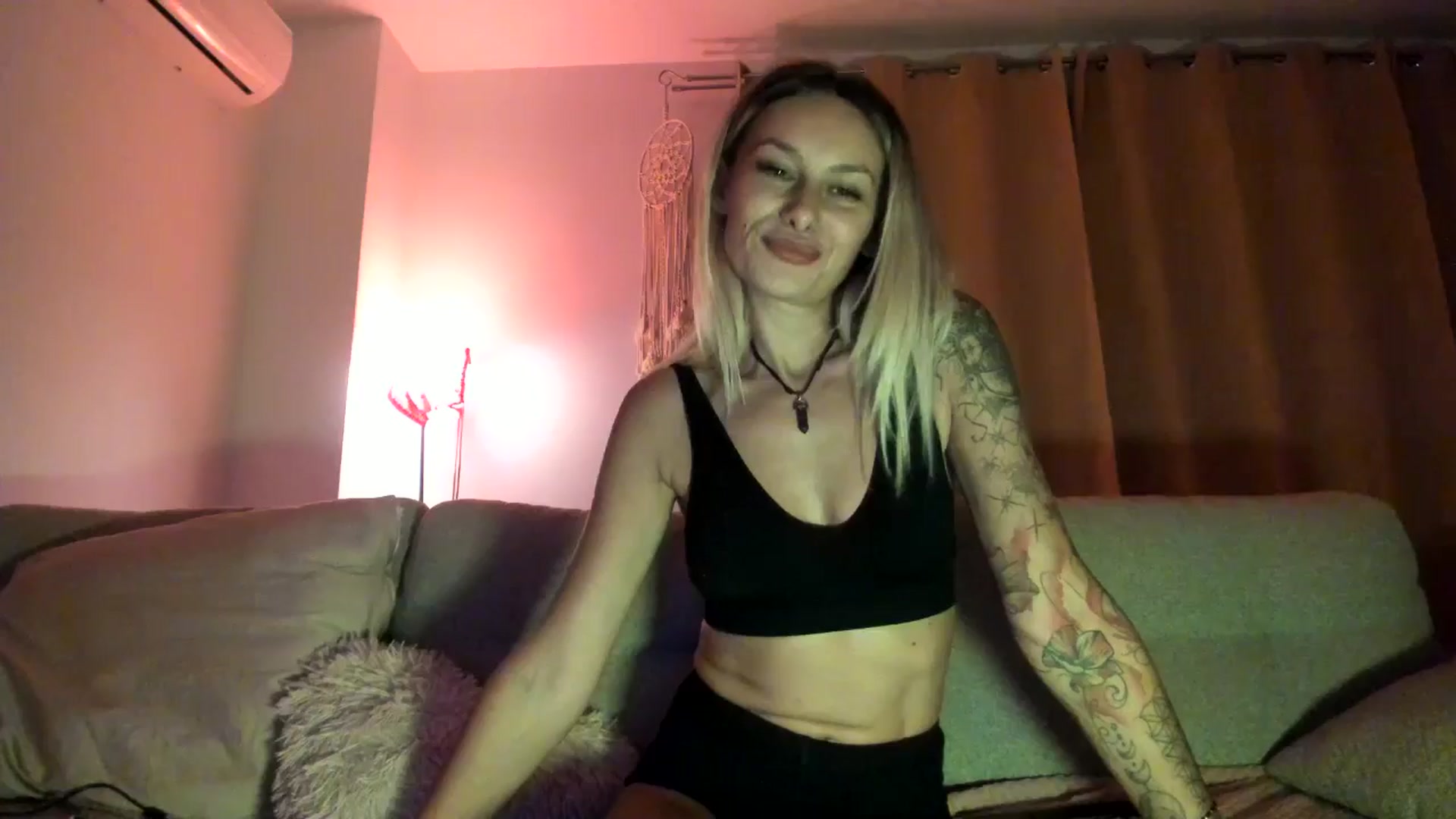 Gallery image thumbnail from EvaNesssa's myfreecams stream on, 10/19/2025, 24:04 image 1 of 20