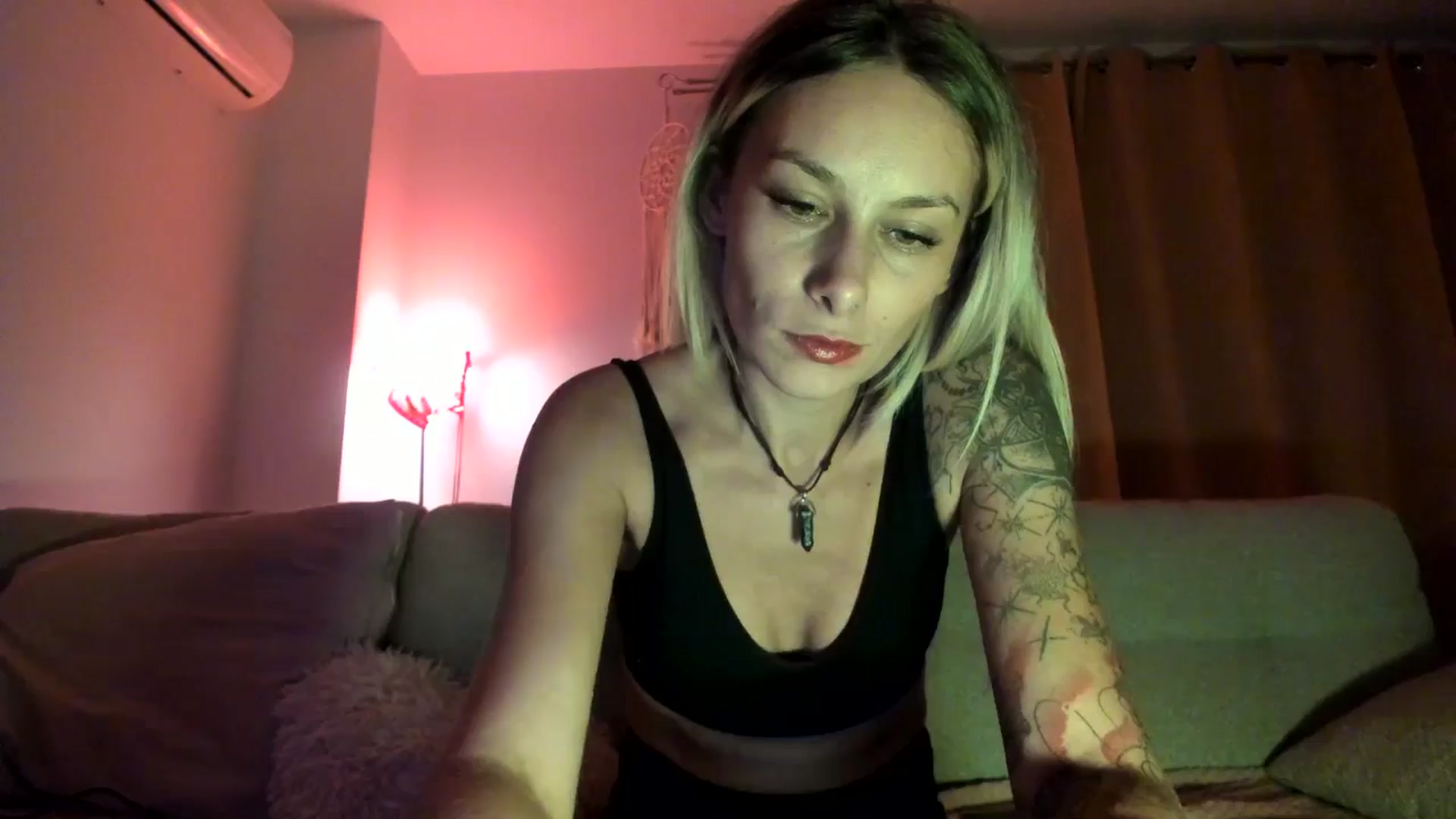 Gallery image thumbnail from EvaNesssa's myfreecams stream on, 10/19/2025, 24:04 image 19 of 20