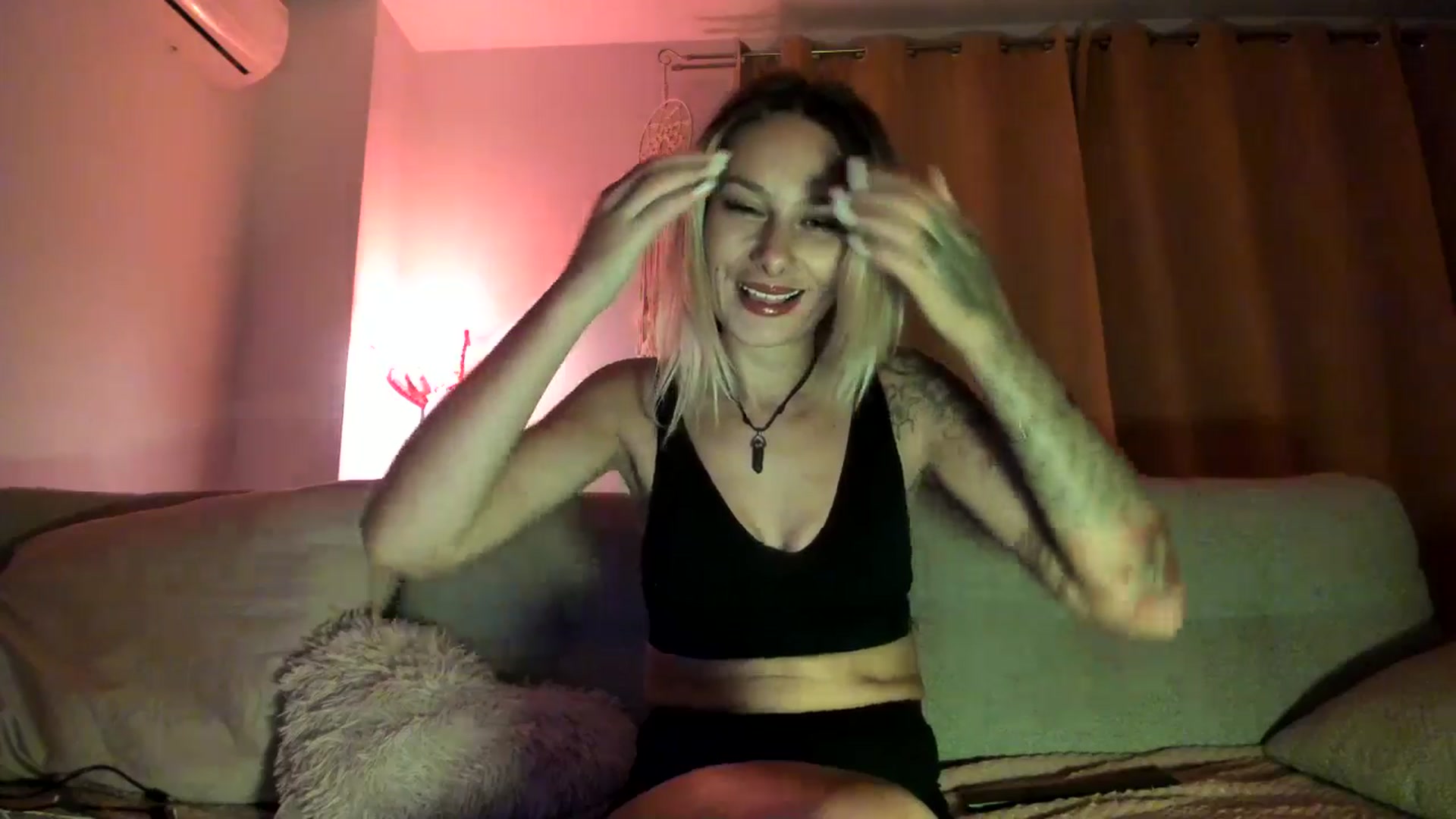 Gallery image thumbnail from EvaNesssa's myfreecams stream on, 10/19/2025, 24:04 image 8 of 20