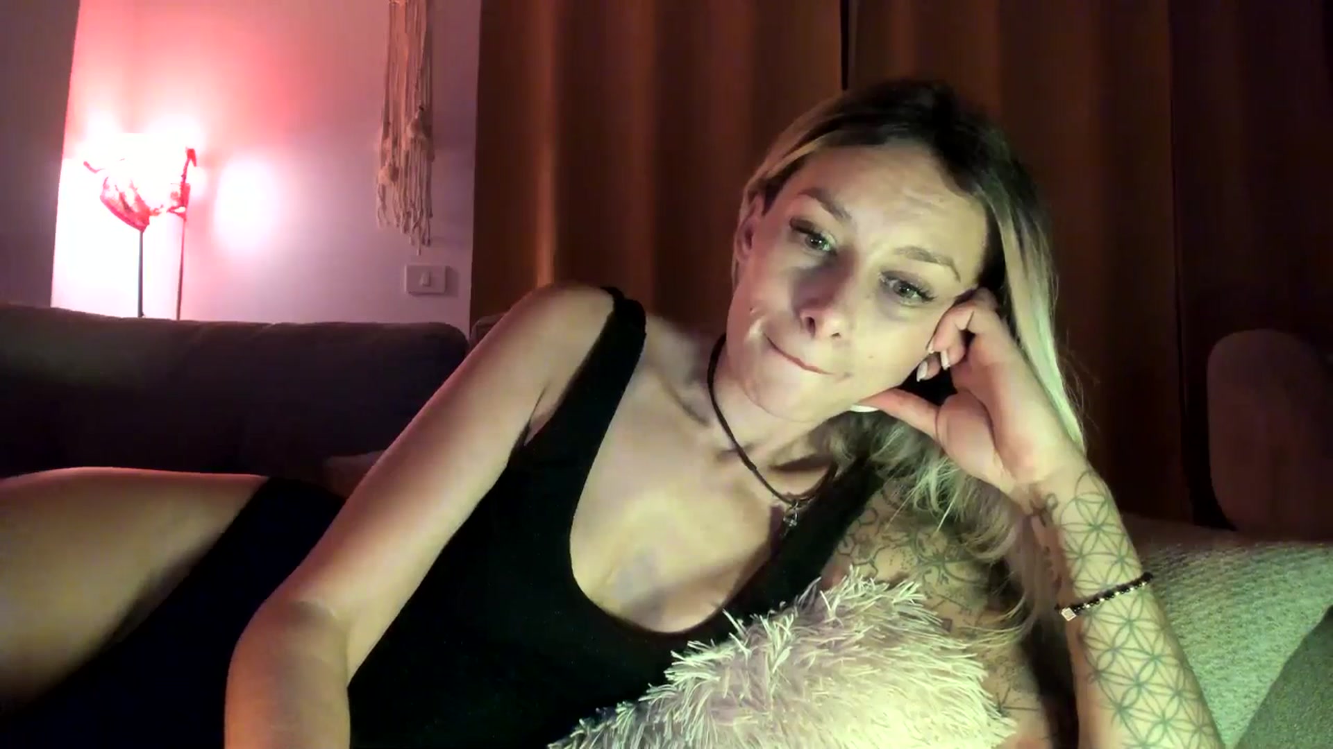 Gallery image thumbnail from EvaNesssa's myfreecams stream on, 10/20/2025, 04:21 image 7 of 20