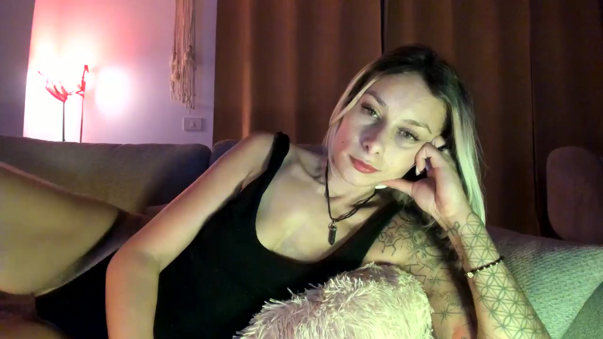 Gallery image thumbnail from EvaNesssa's myfreecams stream on, 10/20/2025, 04:21 image 10 of 20