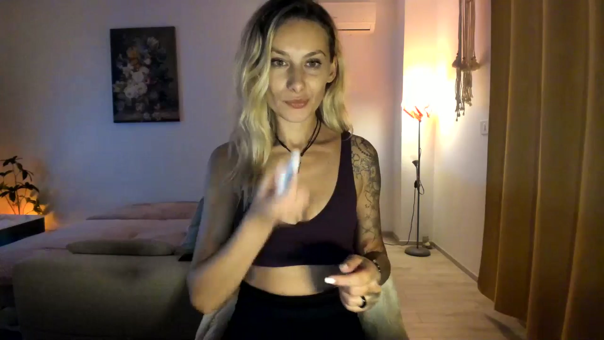 Gallery image thumbnail from EvaNesssa's myfreecams stream on, 10/27/2025, 24:52 image 12 of 20