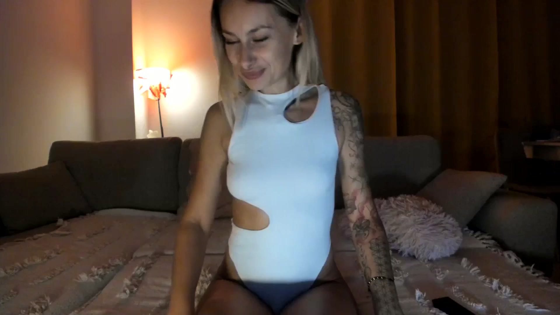 Gallery image thumbnail from EvaNesssa's myfreecams stream on, 11/03/2025, 03:09 image 12 of 20