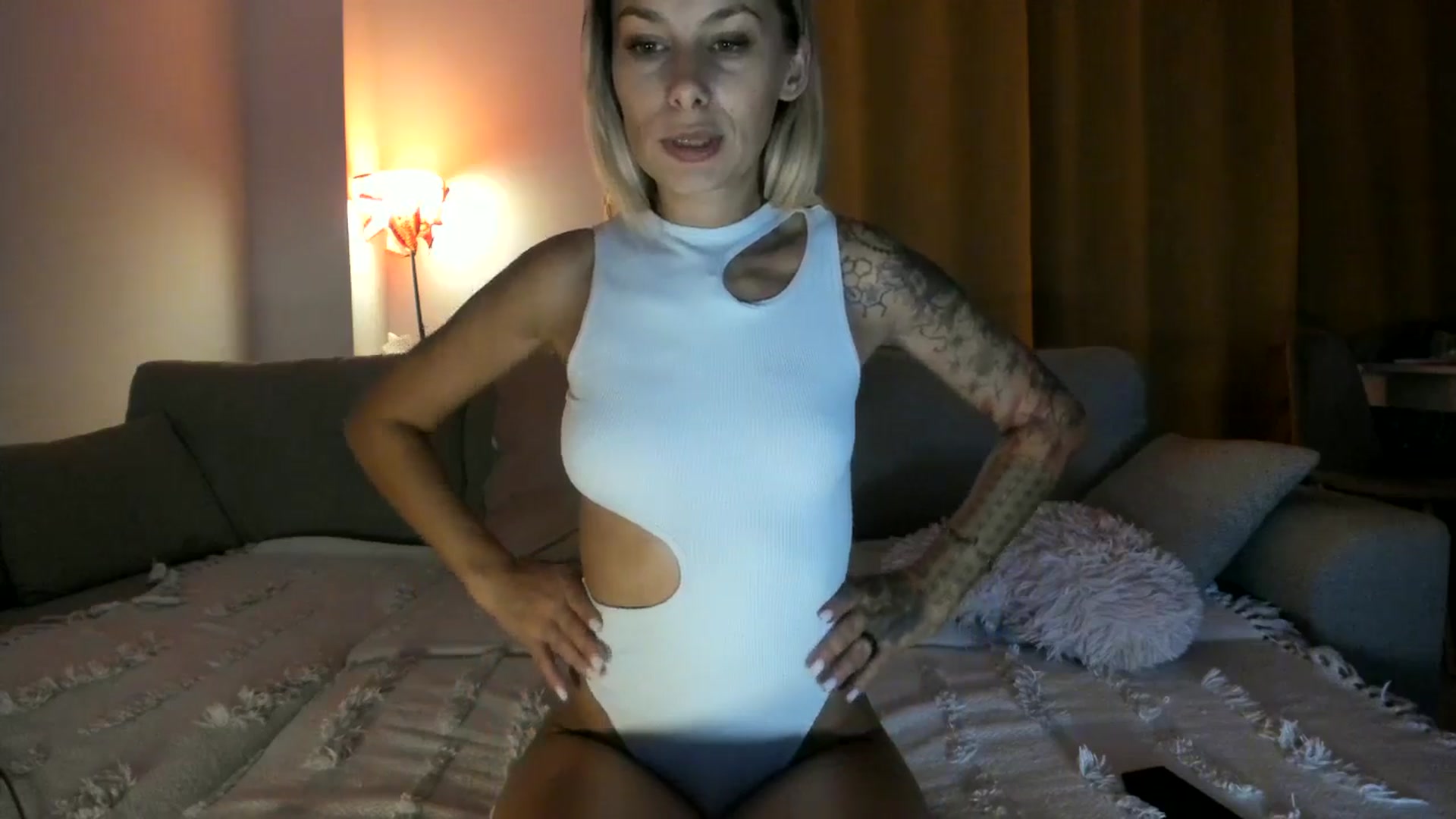 Gallery image thumbnail from EvaNesssa's myfreecams stream on, 11/03/2025, 03:09 image 8 of 20