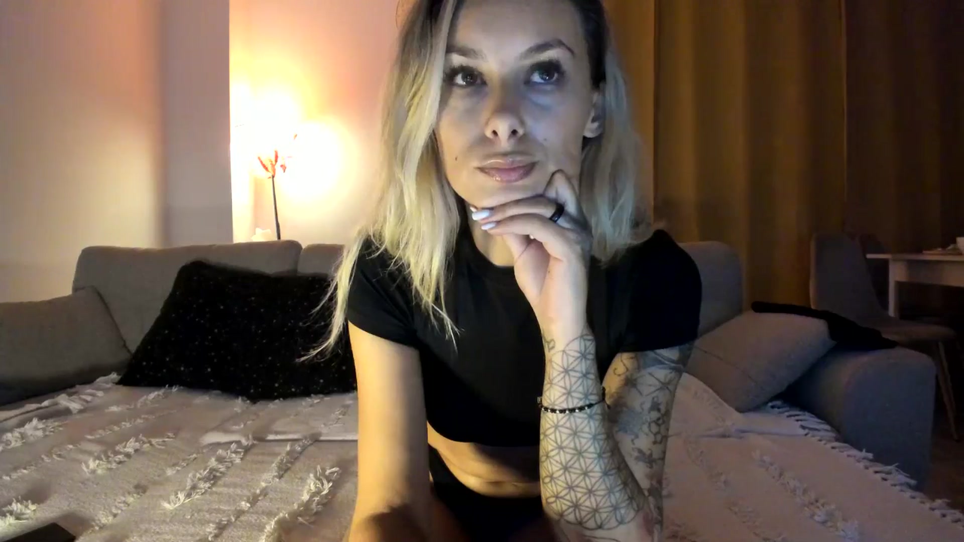 Gallery image thumbnail from EvaNesssa's myfreecams stream on, 11/08/2025, 18:09 image 15 of 20