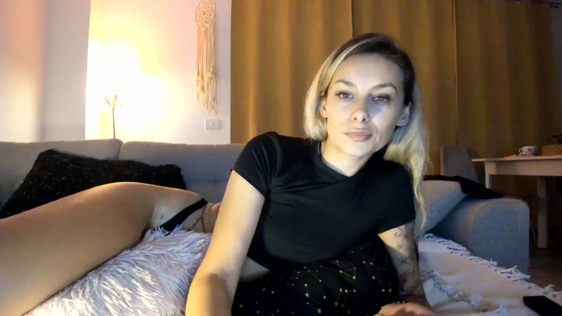 Gallery image thumbnail from EvaNesssa's myfreecams stream on, 11/08/2025, 18:44 image 6 of 20