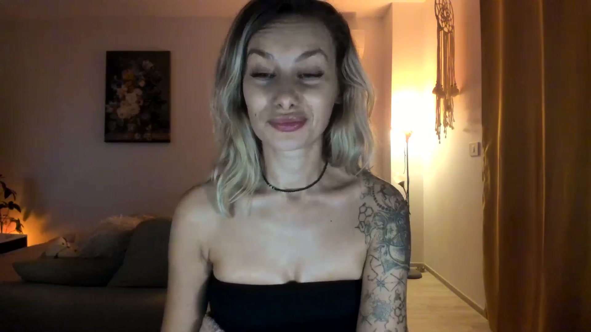 Gallery image thumbnail from EvaNesssa's myfreecams stream on, 12/11/2025, 03:10 image 4 of 20