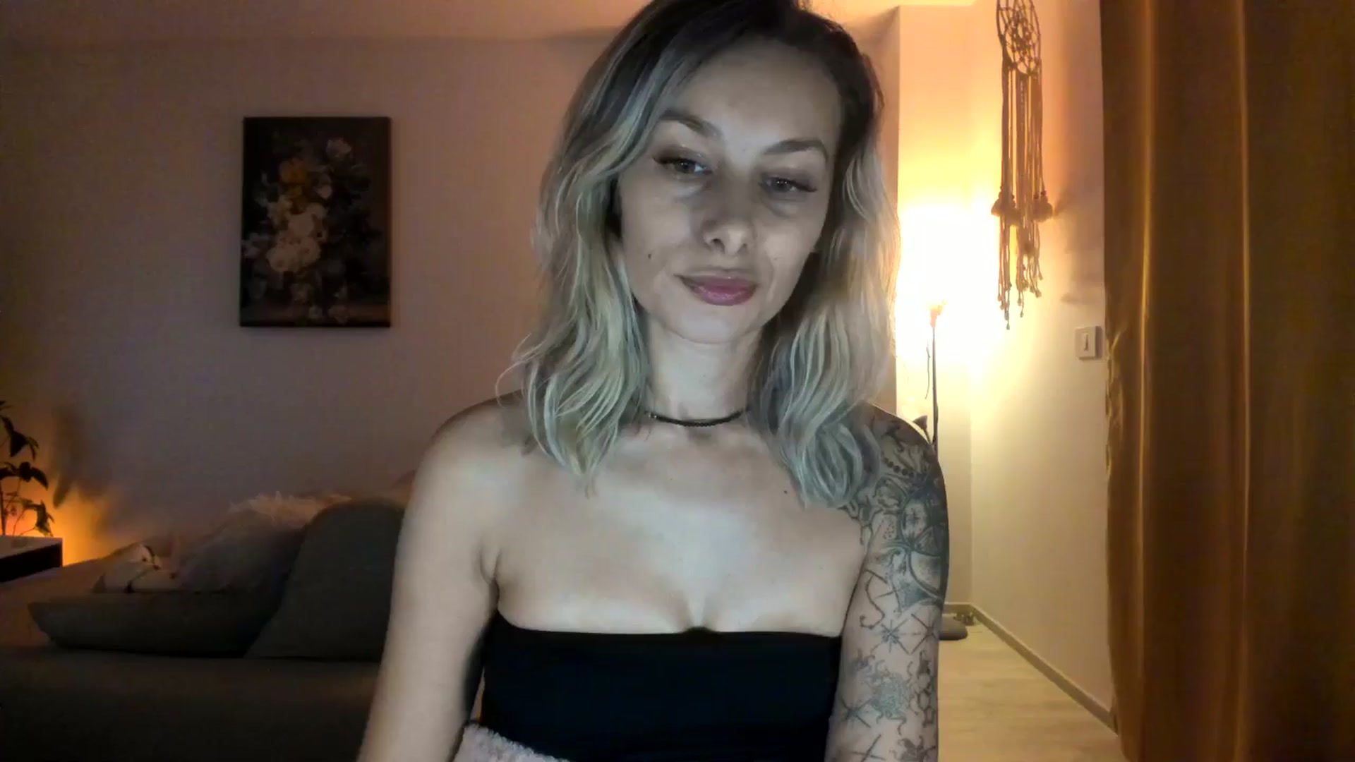 Gallery image thumbnail from EvaNesssa's myfreecams stream on, 12/11/2025, 03:10 image 1 of 20