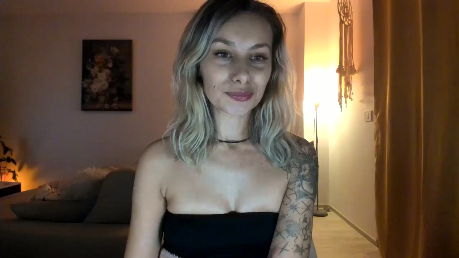 Gallery image thumbnail from EvaNesssa's myfreecams stream on, 12/11/2025, 03:10 image 2 of 20