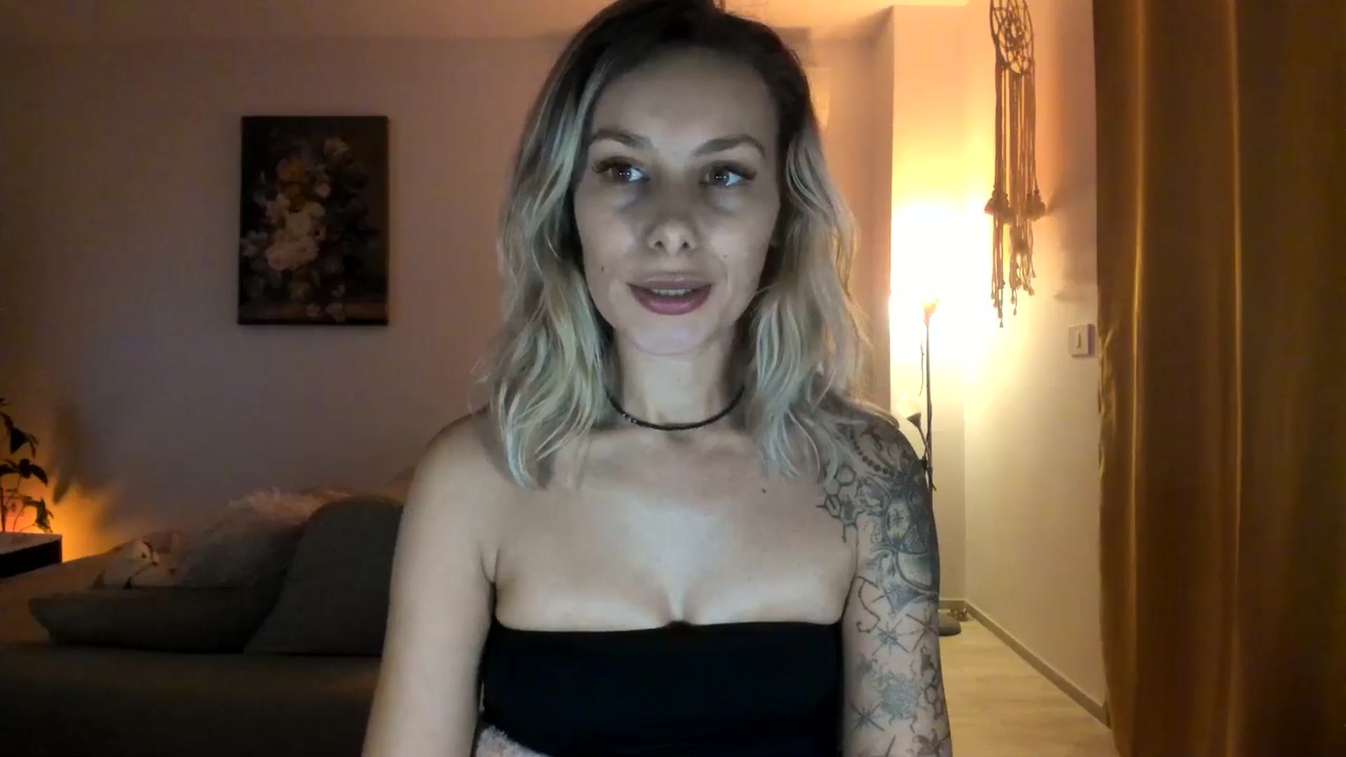 Gallery image thumbnail from EvaNesssa's myfreecams stream on, 12/11/2025, 03:10 image 6 of 20