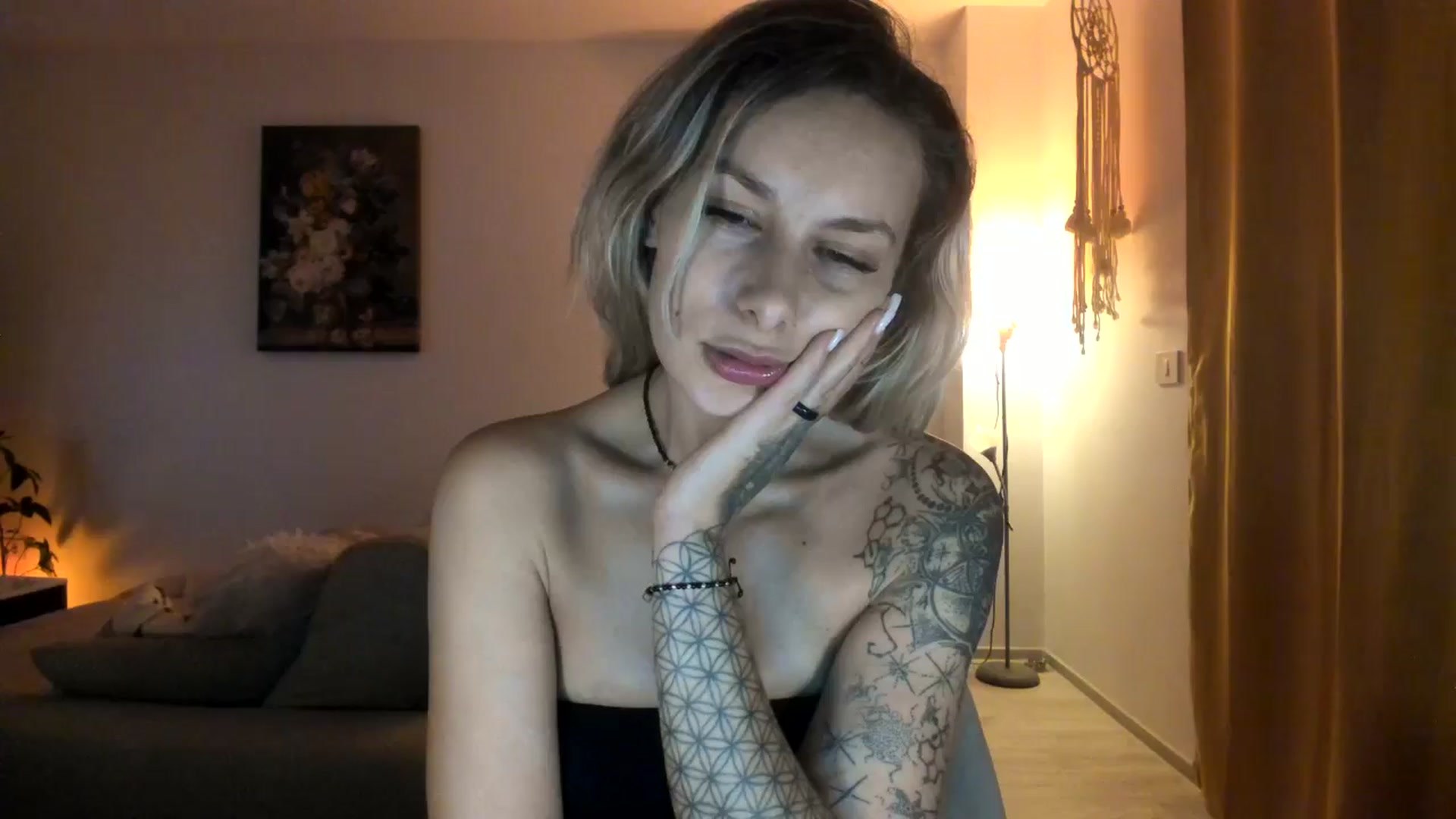 Gallery image thumbnail from EvaNesssa's myfreecams stream on, 12/11/2025, 03:10 image 9 of 20