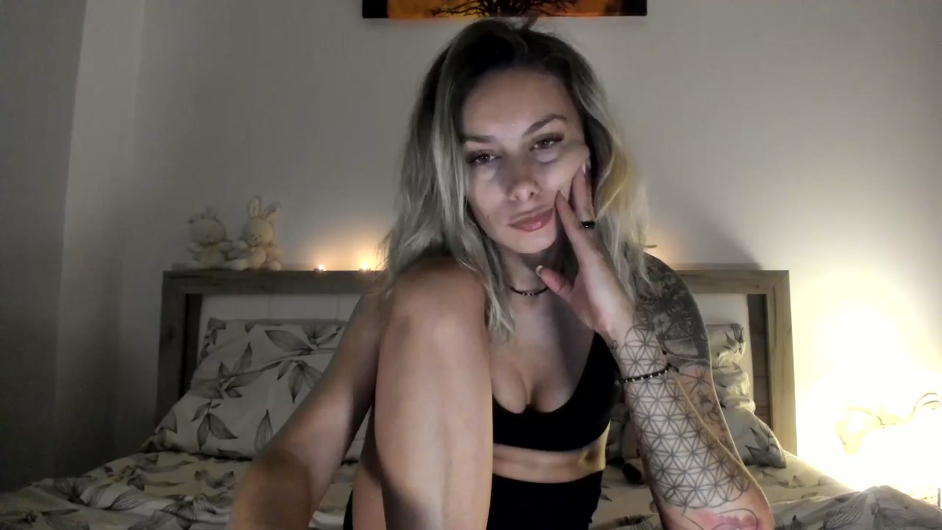 Gallery image thumbnail from EvaNesssa's myfreecams stream on, 12/14/2025, 01:47 image 2 of 20