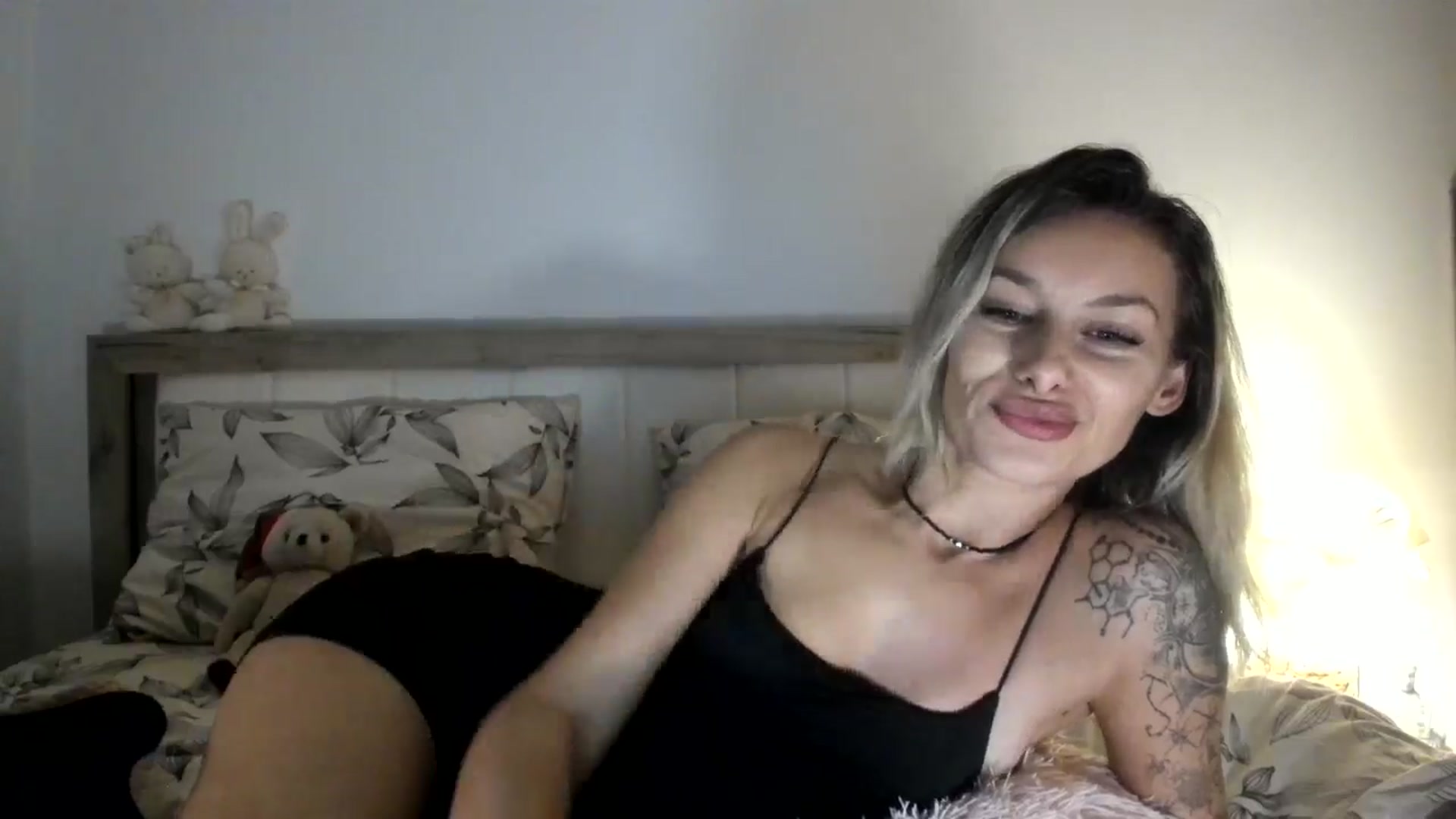 Gallery image thumbnail from EvaNesssa's myfreecams stream on, 12/15/2025, 18:47 image 6 of 20