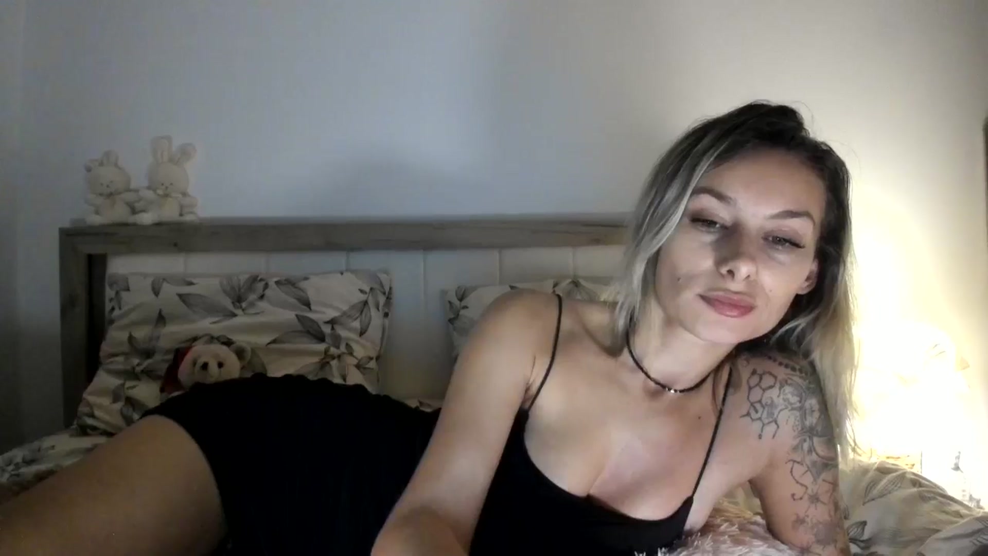 Gallery image thumbnail from EvaNesssa's myfreecams stream on, 12/15/2025, 18:47 image 10 of 20
