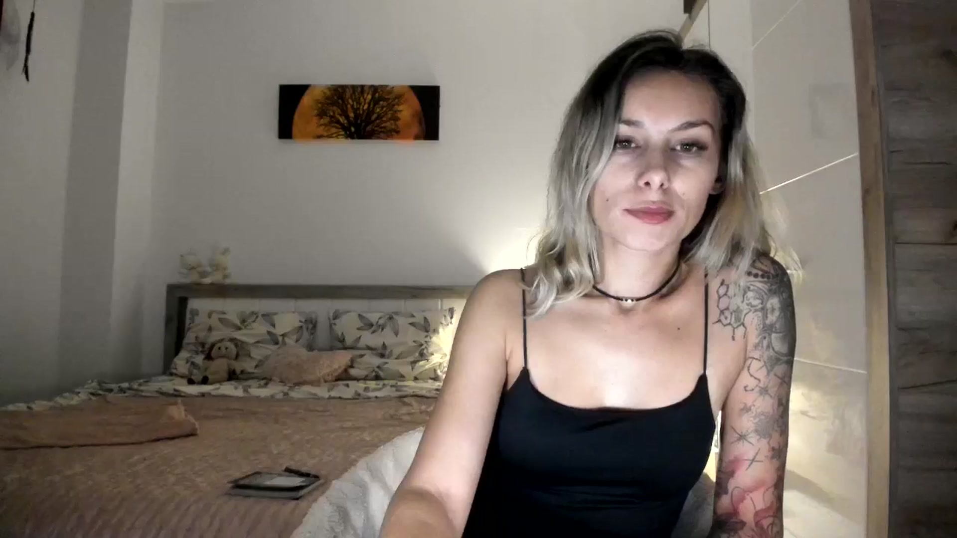 Gallery image thumbnail from EvaNesssa's myfreecams stream on, 12/18/2025, 24:59 image 4 of 20