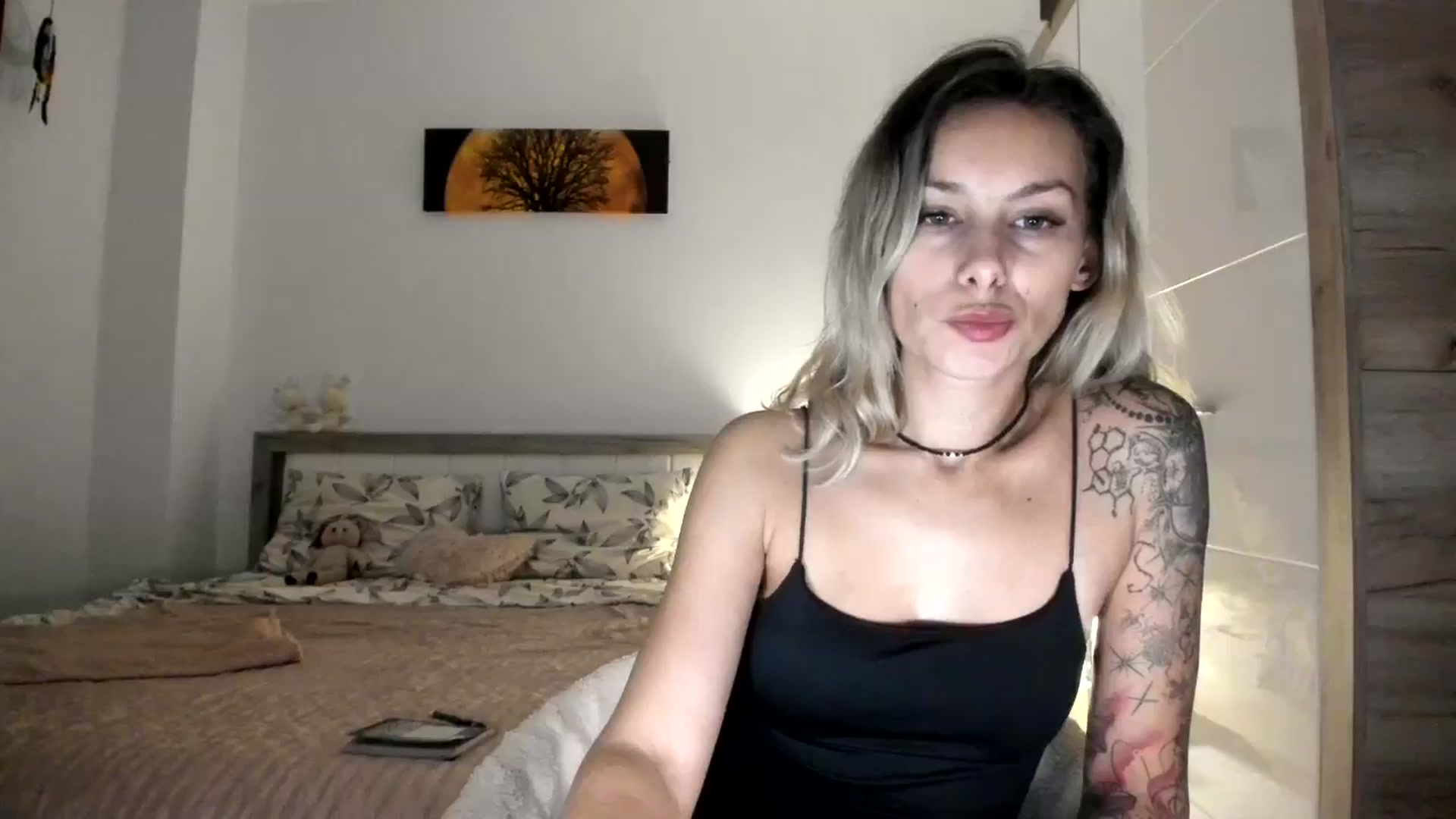 Gallery image thumbnail from EvaNesssa's myfreecams stream on, 12/18/2025, 24:59 image 2 of 20