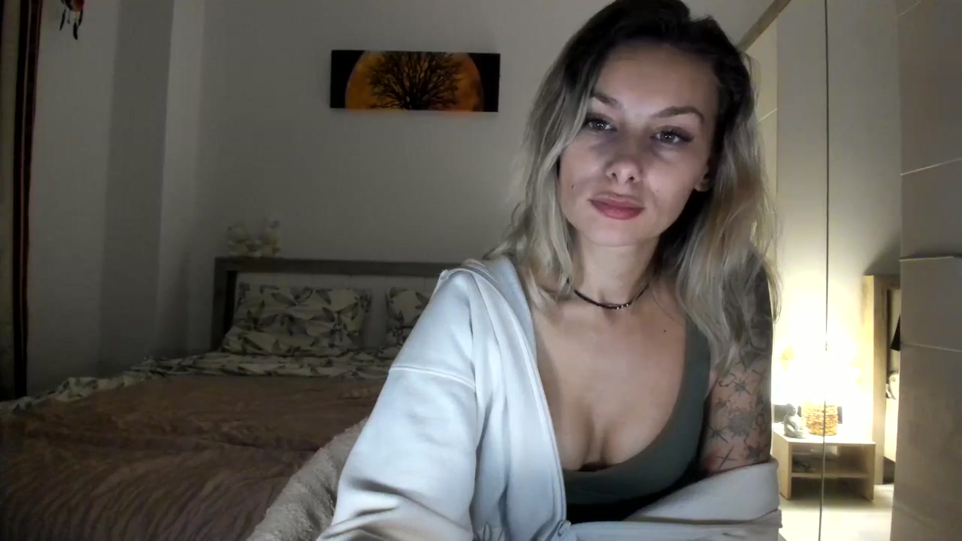 Gallery image thumbnail from EvaNesssa's myfreecams stream on, 12/18/2025, 20:03 image 9 of 20