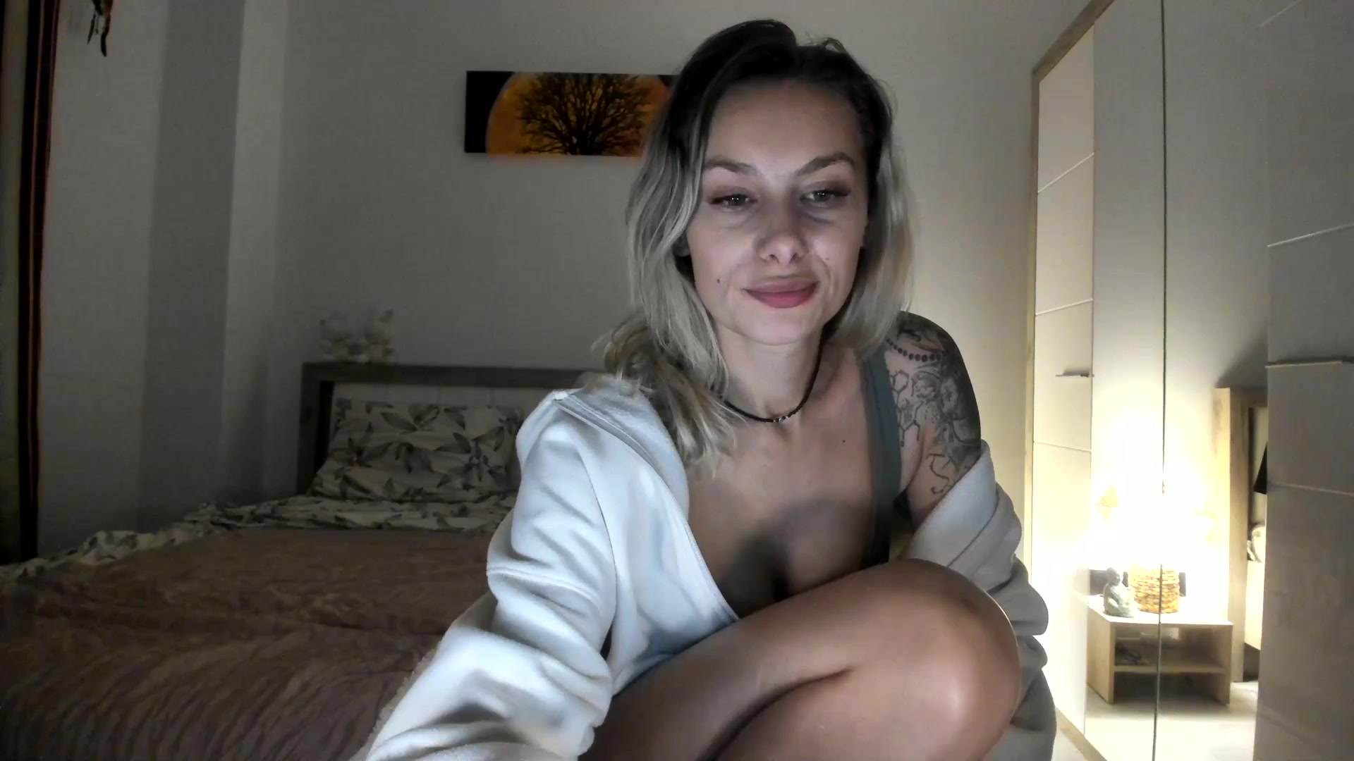 Gallery image thumbnail from EvaNesssa's myfreecams stream on, 12/18/2025, 21:13 image 5 of 20