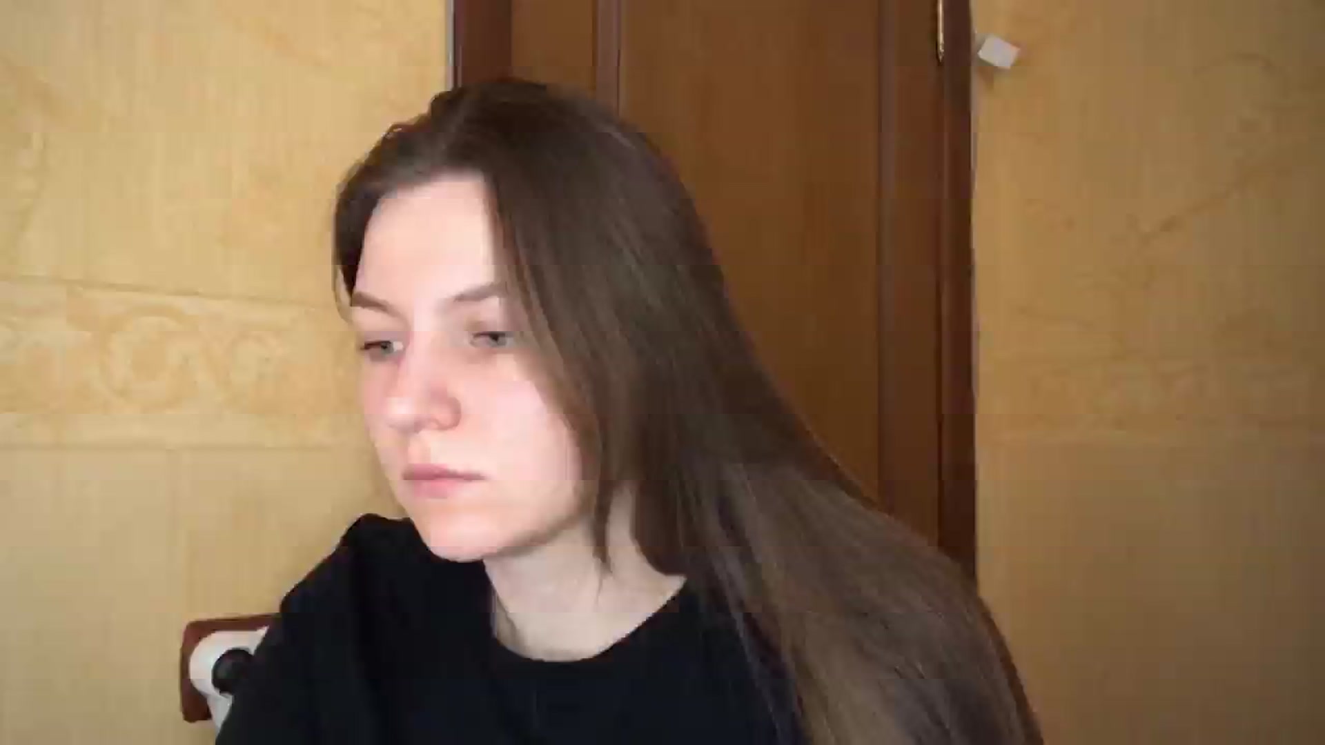 Gallery image thumbnail from EvaOlive's myfreecams stream on, 04/19/2025, 24:06 image 15 of 20