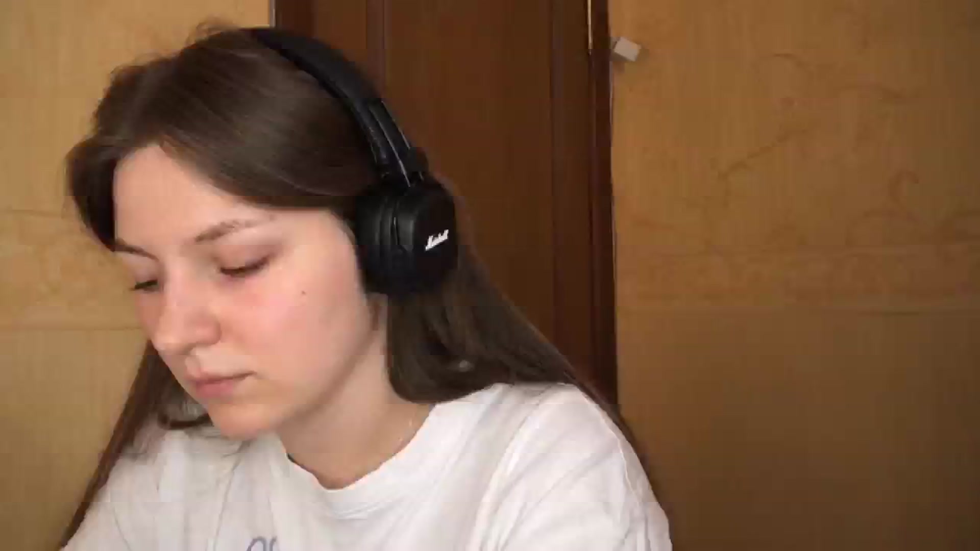 Gallery image thumbnail from EvaOlive's myfreecams stream on, 04/20/2025, 24:11 image 13 of 20
