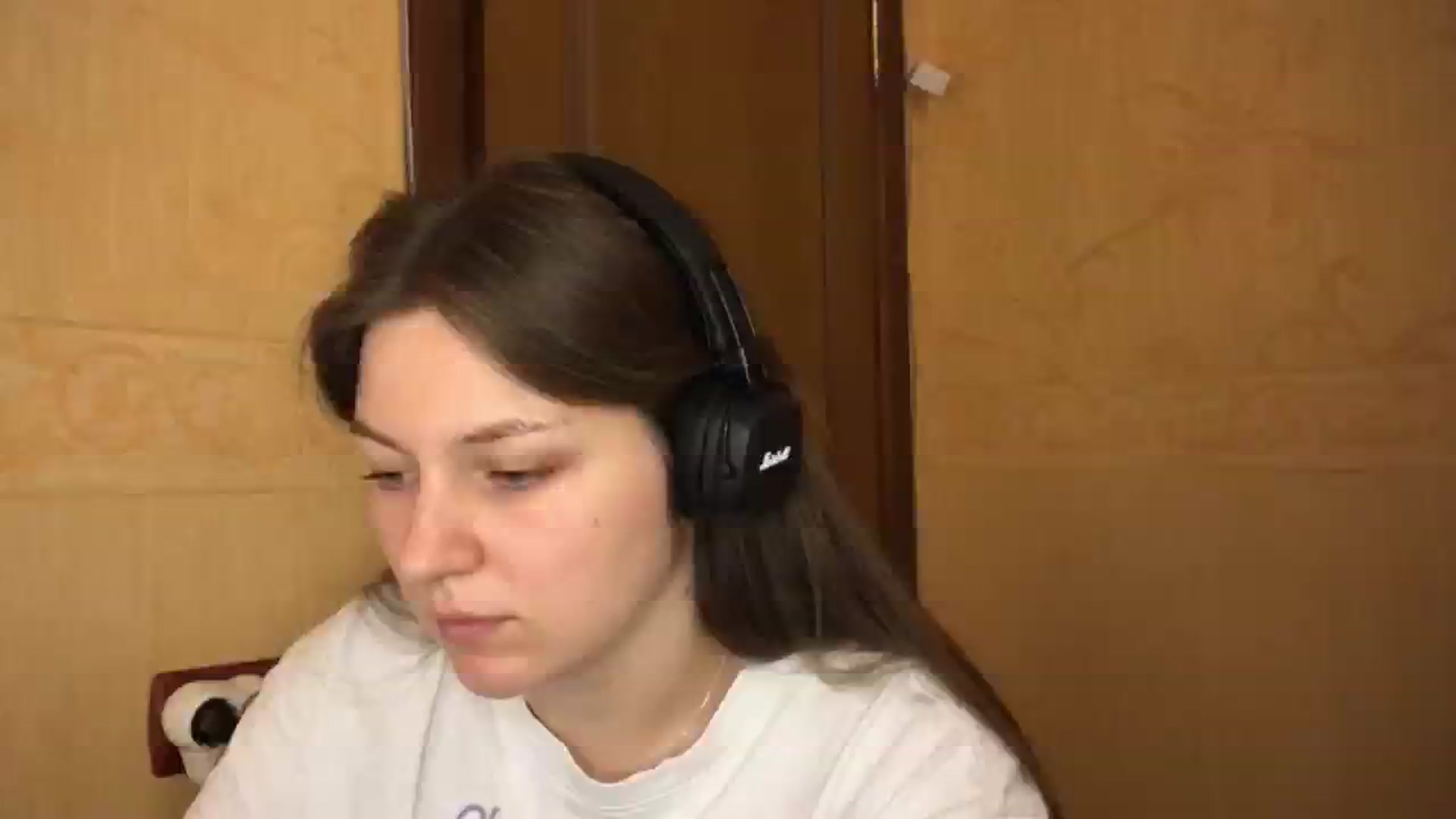 Gallery image thumbnail from EvaOlive's myfreecams stream on, 04/20/2025, 24:11 image 4 of 20