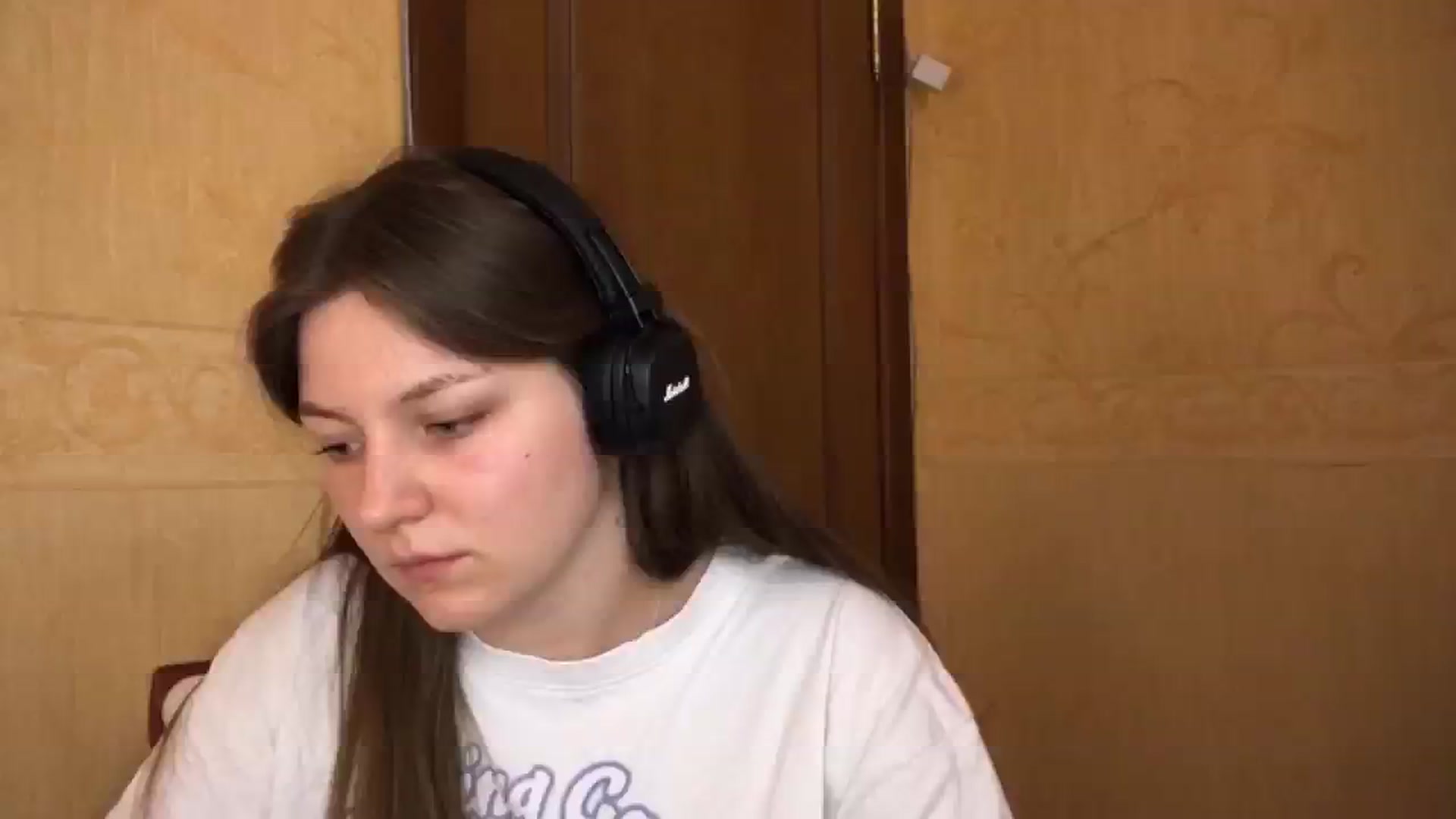 Gallery image thumbnail from EvaOlive's myfreecams stream on, 04/20/2025, 24:11 image 18 of 20