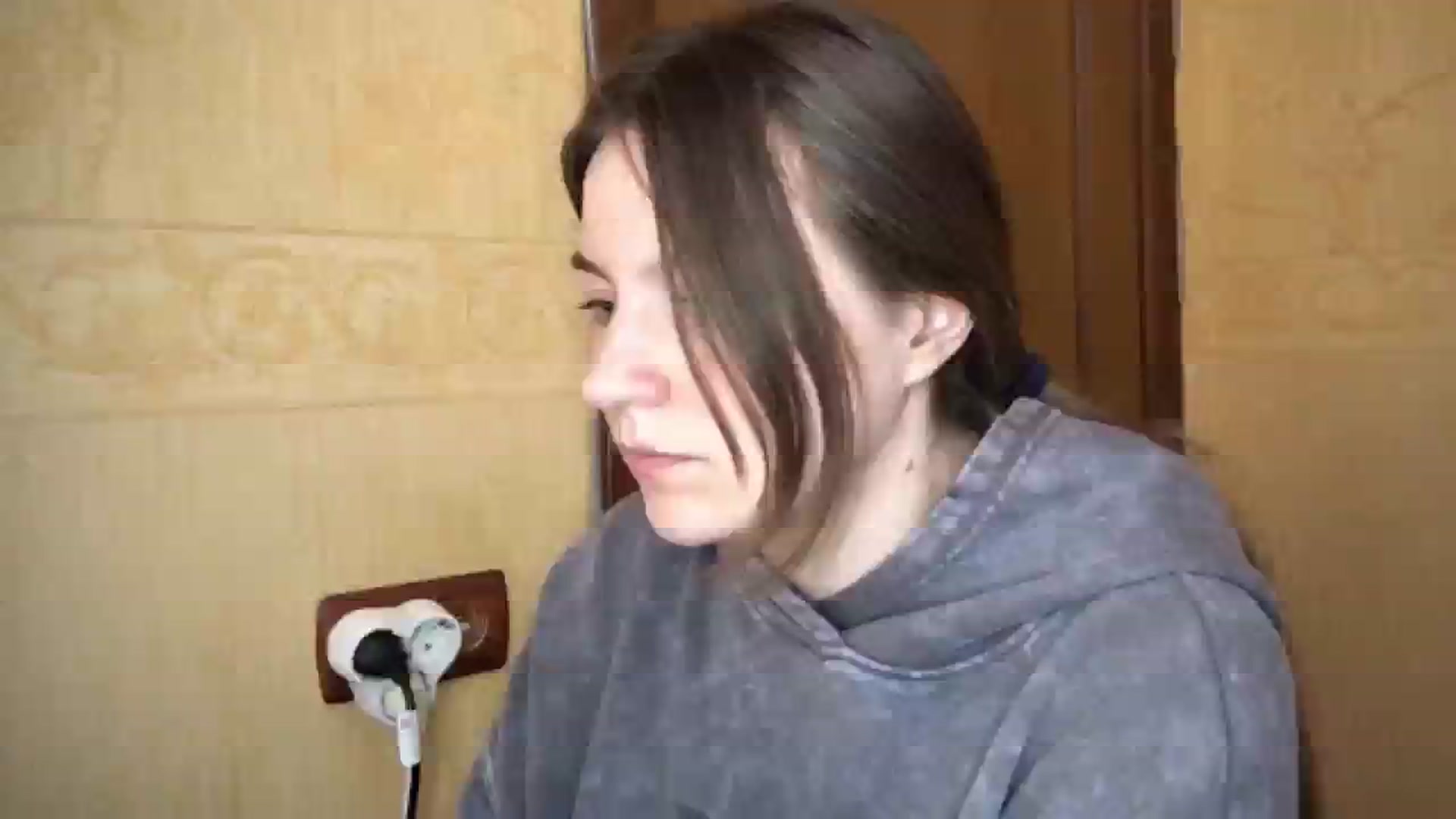 Gallery image thumbnail from EvaOlive's myfreecams stream on, 05/08/2025, 24:07 image 18 of 20
