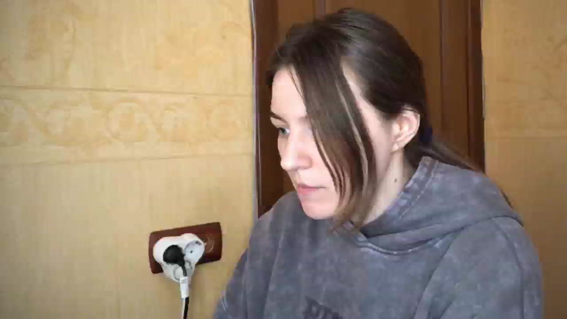 Gallery image thumbnail from EvaOlive's myfreecams stream on, 05/08/2025, 24:07 image 8 of 20