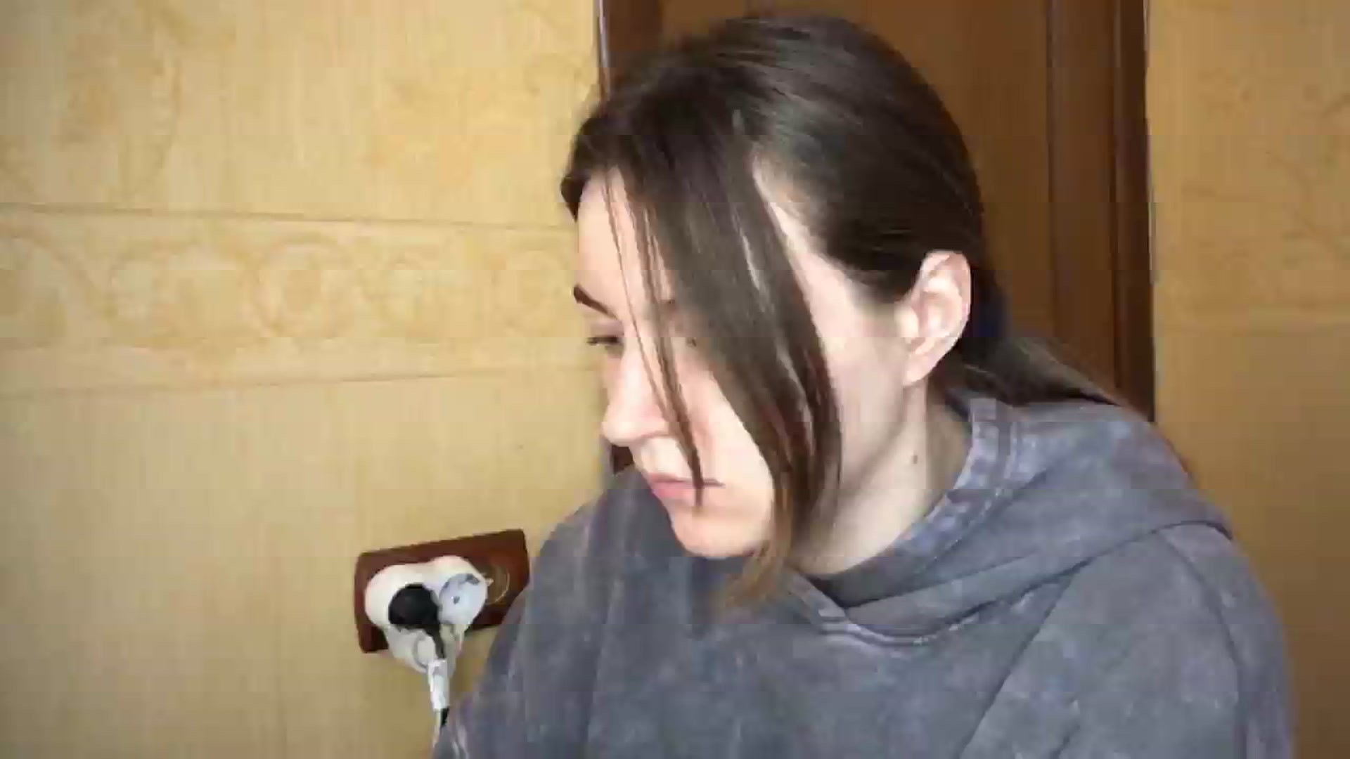 Gallery image thumbnail from EvaOlive's myfreecams stream on, 05/08/2025, 24:07 image 4 of 20
