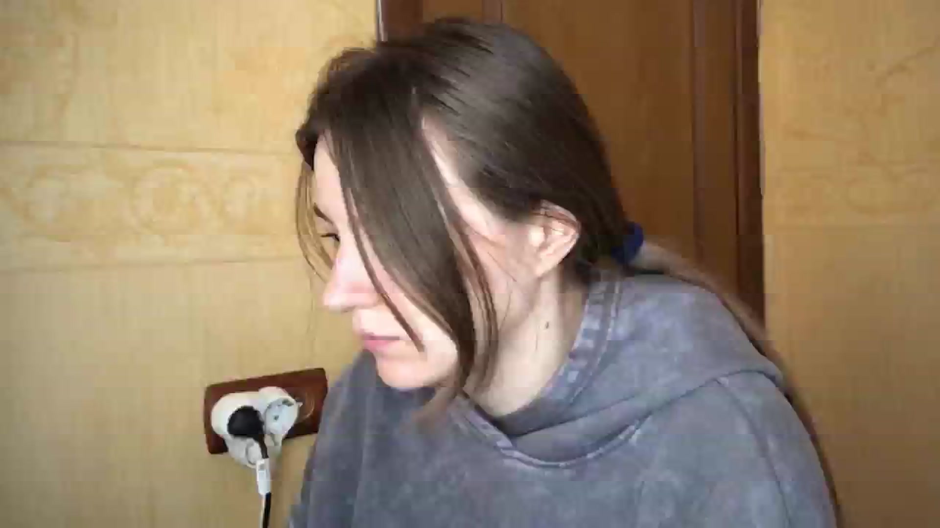 Gallery image thumbnail from EvaOlive's myfreecams stream on, 05/08/2025, 24:07 image 16 of 20