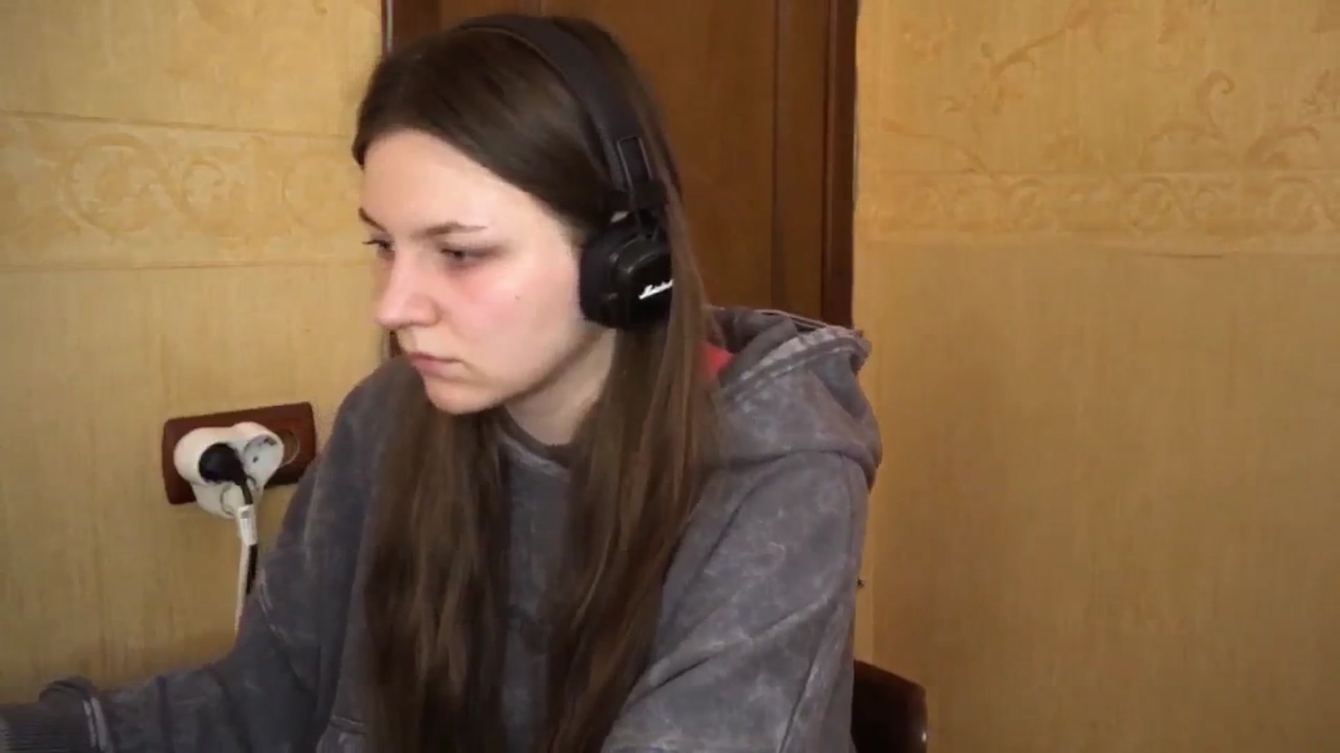 Gallery image thumbnail from EvaOlive's myfreecams stream on, 05/13/2025, 23:34 image 13 of 20