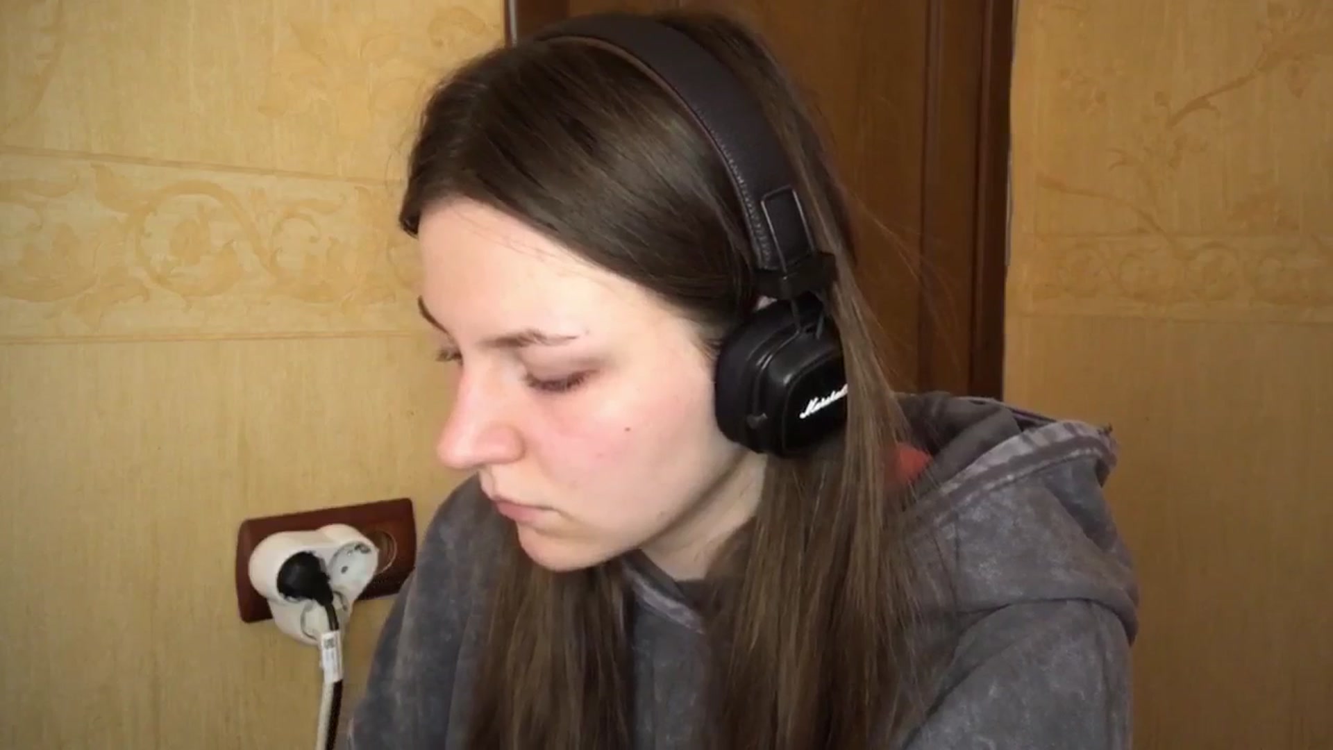 Gallery image thumbnail from EvaOlive's myfreecams stream on, 05/13/2025, 23:34 image 16 of 20