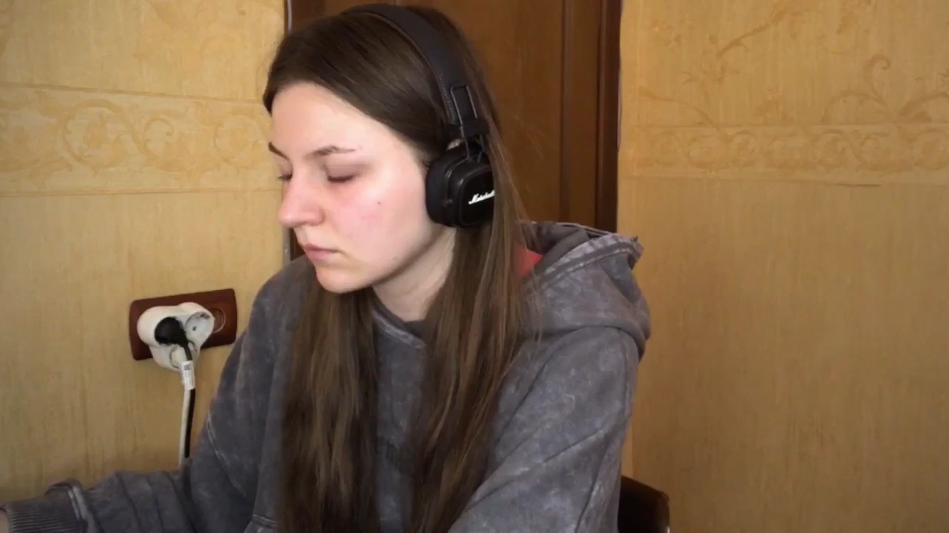 Gallery image thumbnail from EvaOlive's myfreecams stream on, 05/13/2025, 23:34 image 6 of 20