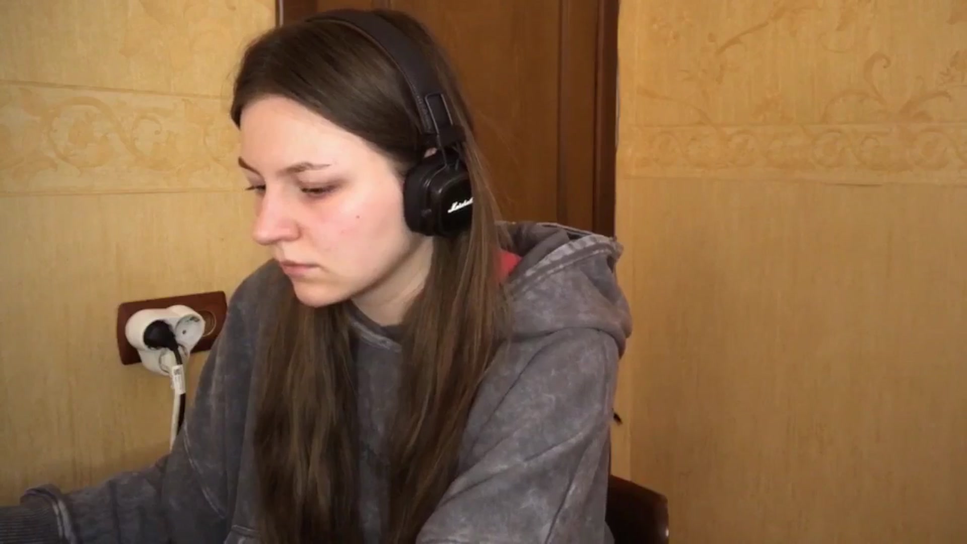 Gallery image thumbnail from EvaOlive's myfreecams stream on, 05/13/2025, 23:34 image 12 of 20