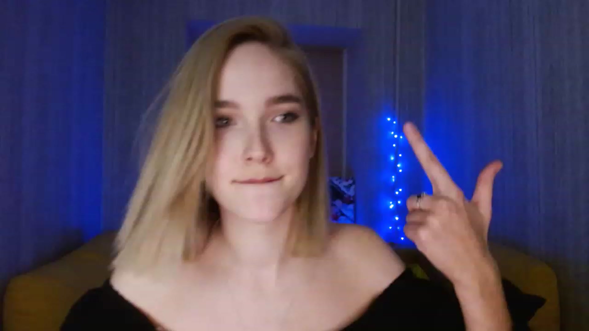 Gallery image thumbnail from EvaRockStar's myfreecams stream on, 12/06/2022, 14:47 image 13 of 20