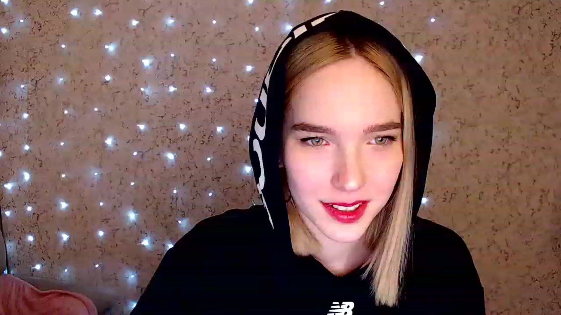 Gallery image thumbnail from EvaRockStar's myfreecams stream on, 12/08/2022, 14:24 image 2 of 20